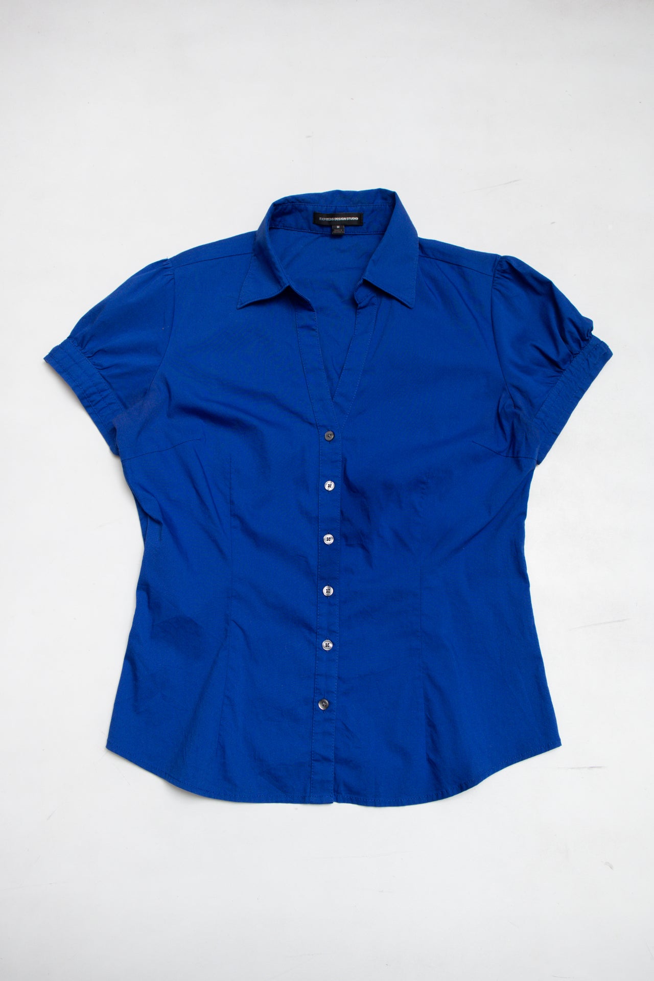 #153 Express royal blue fitted button up | c. 165 | size 8