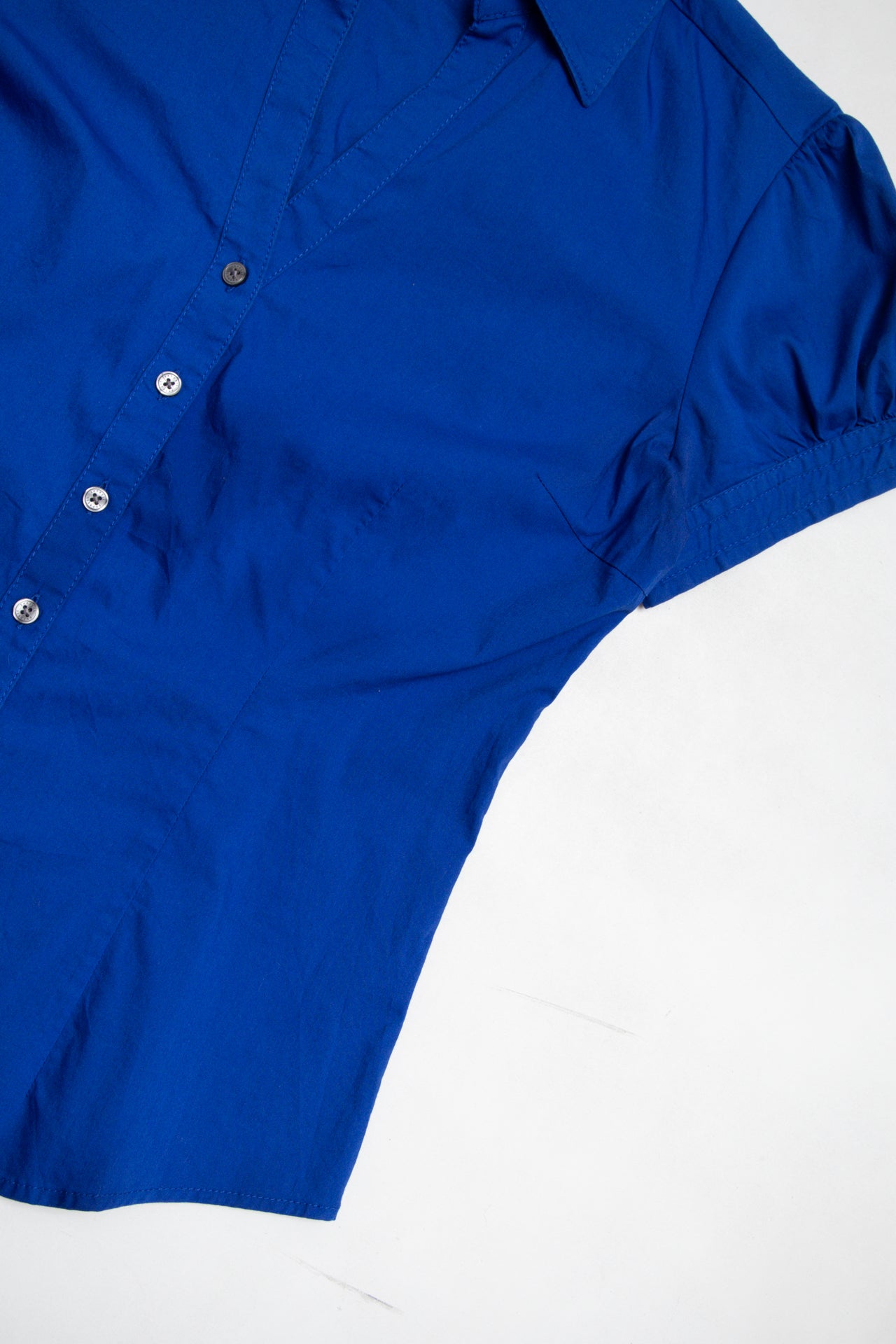 #153 Express royal blue fitted button up | c. 165 | size 8