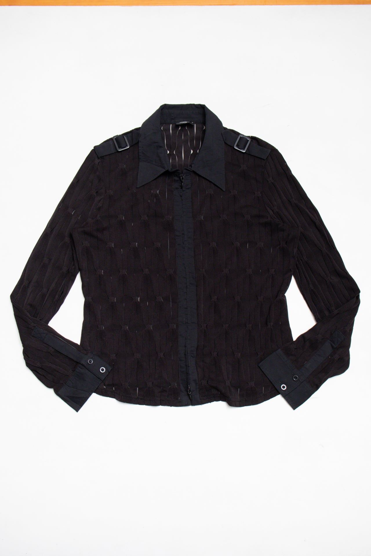 #154 tribal black zip up blouse | c. 165 | size 12