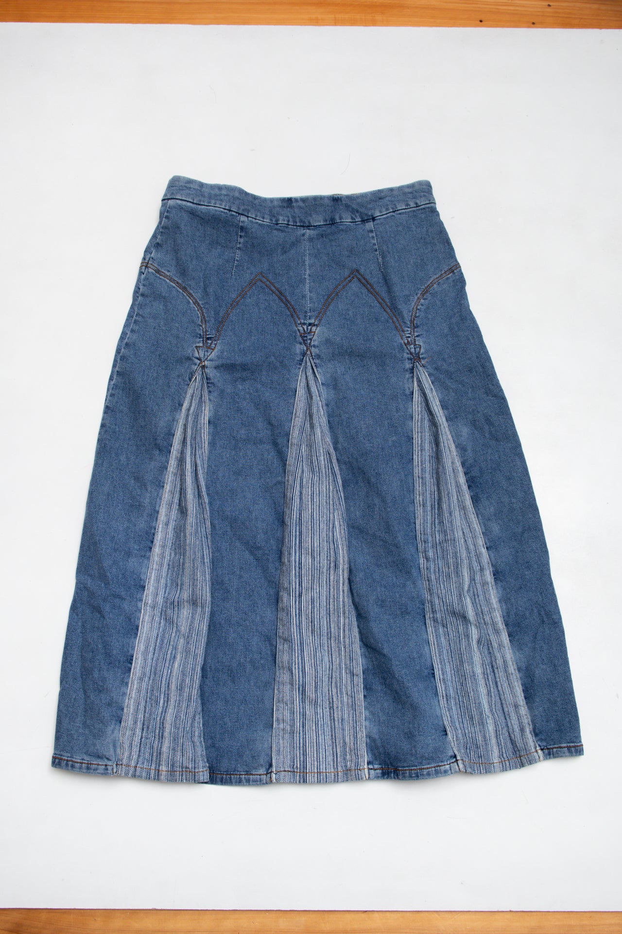 #159 Isabella Bird pleated denim midi skirt | c. 165 | size 8