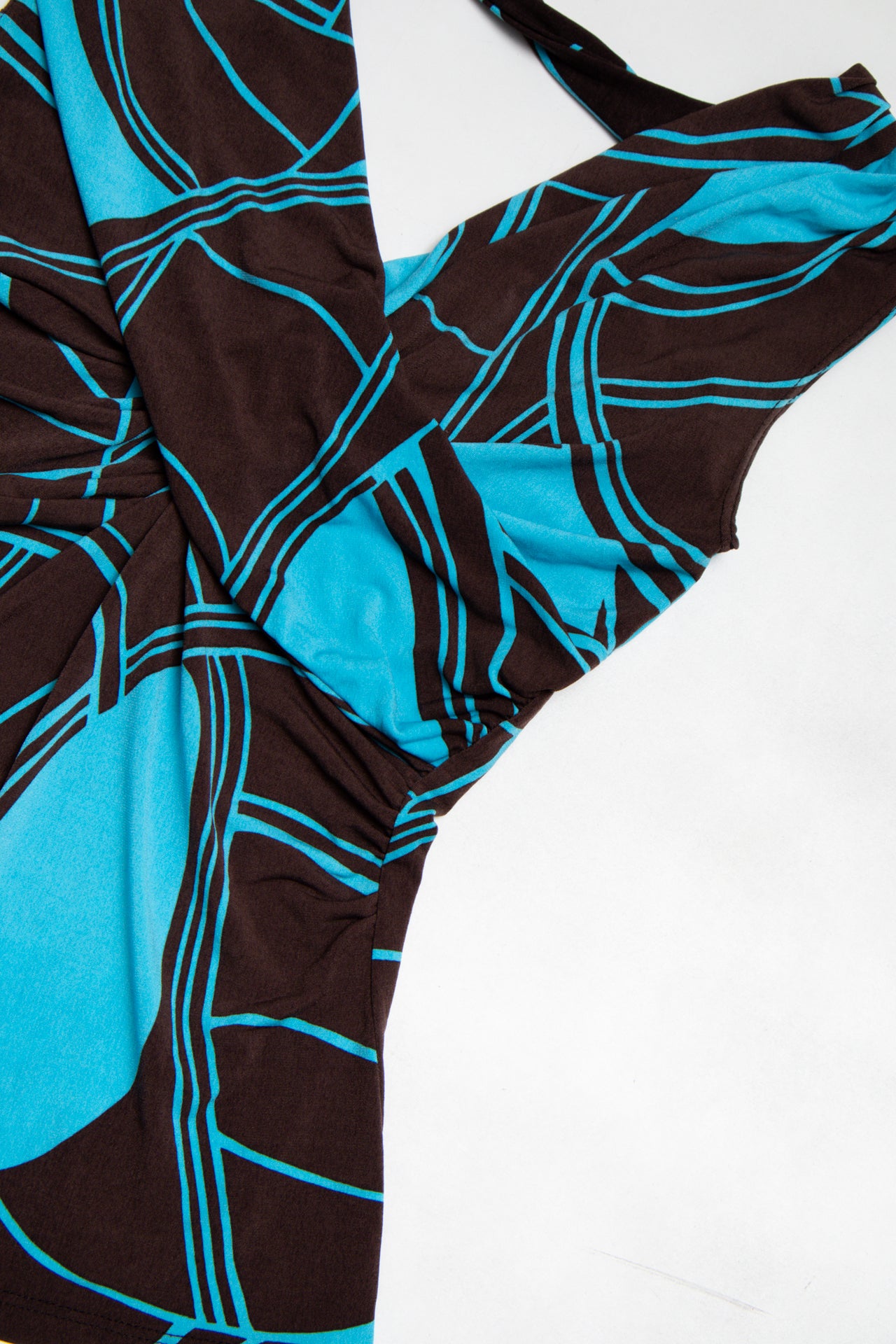 #187 Candie's Y2k print fitted wrap style top | c. 165 | size 8