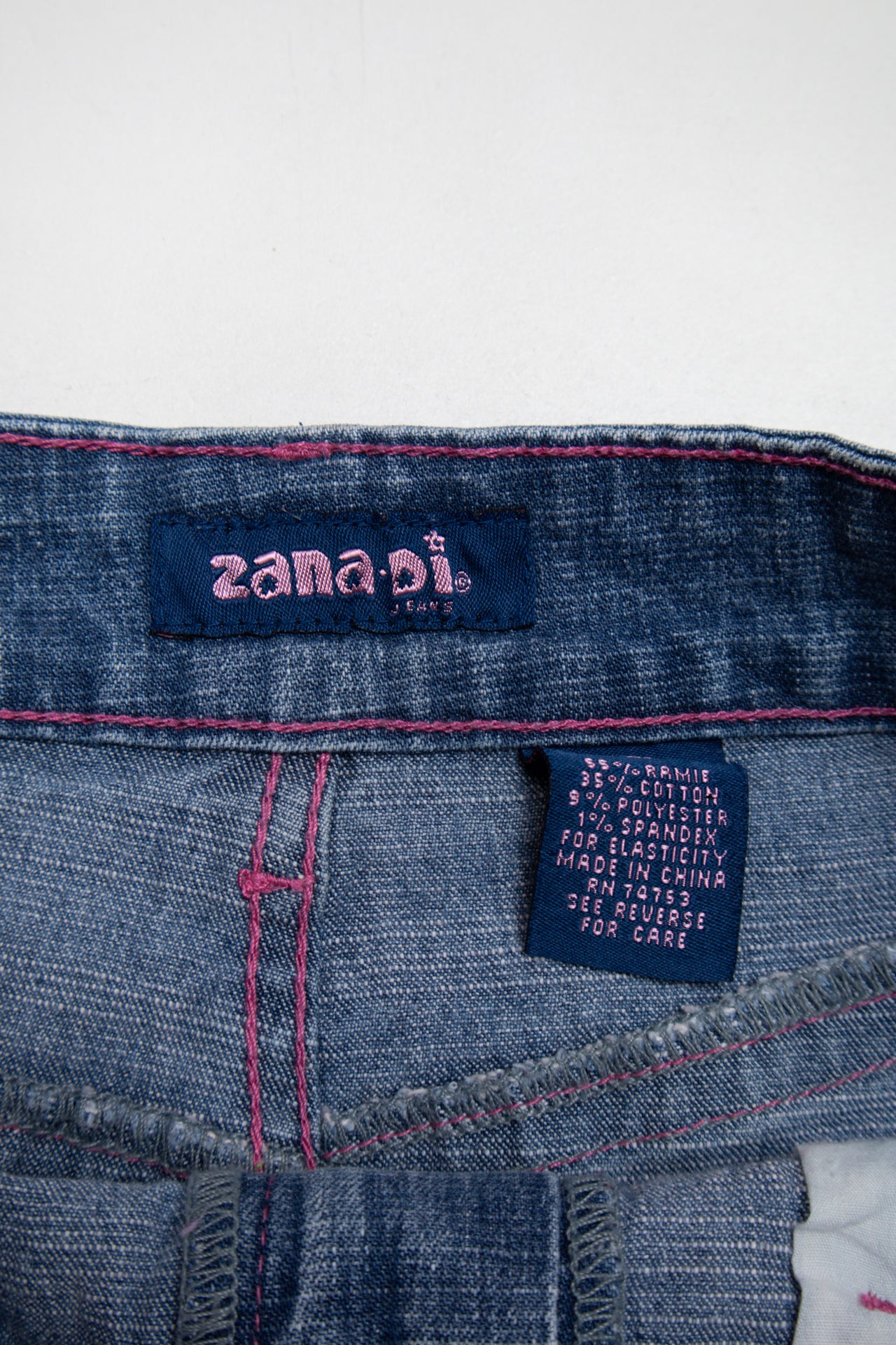 #200 Zana Di pink stitch mini denim skirt | c. 165 | size 8