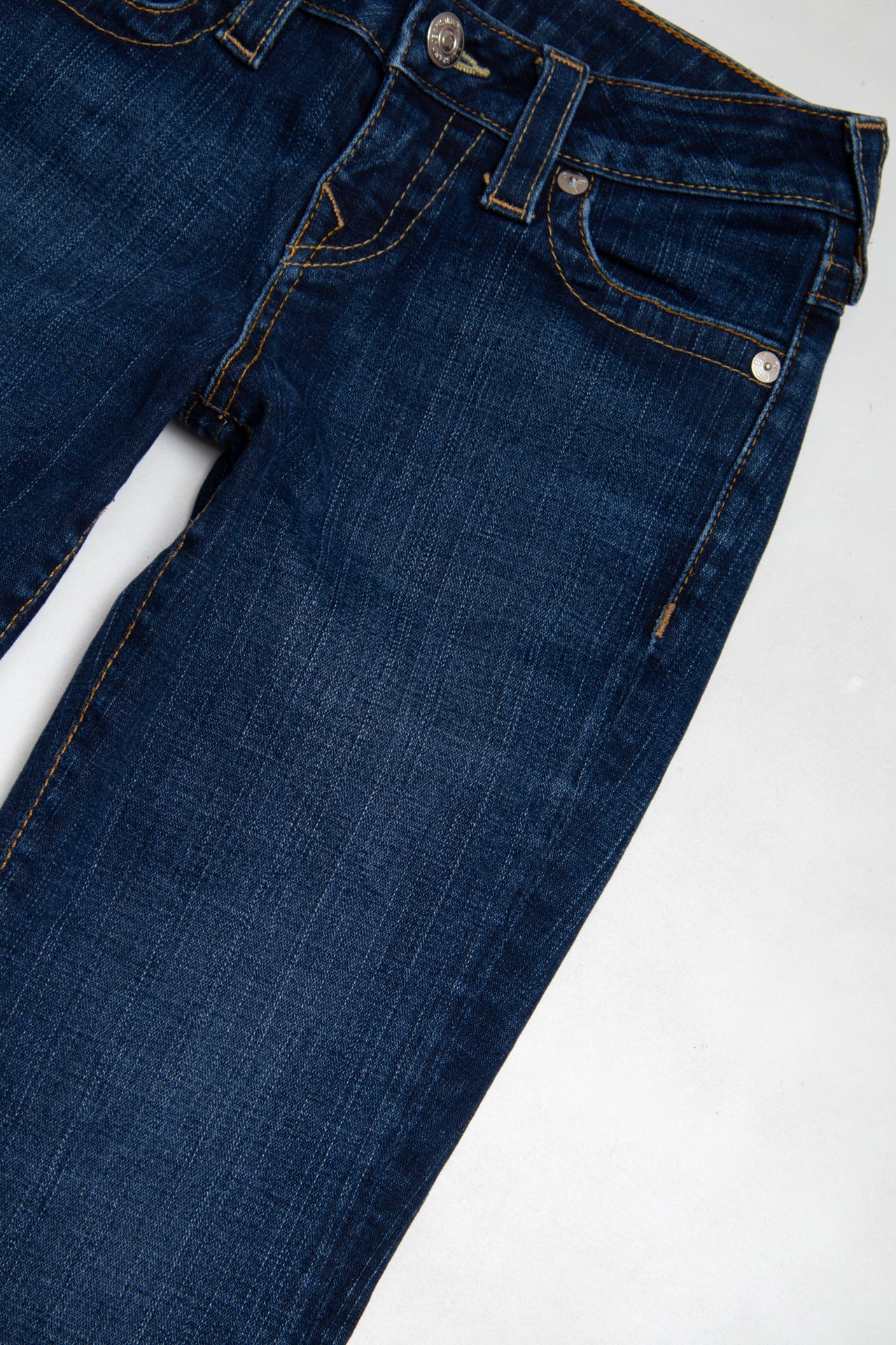 #203 True Religion embroidered pocket jeans | c. 165 | size 6