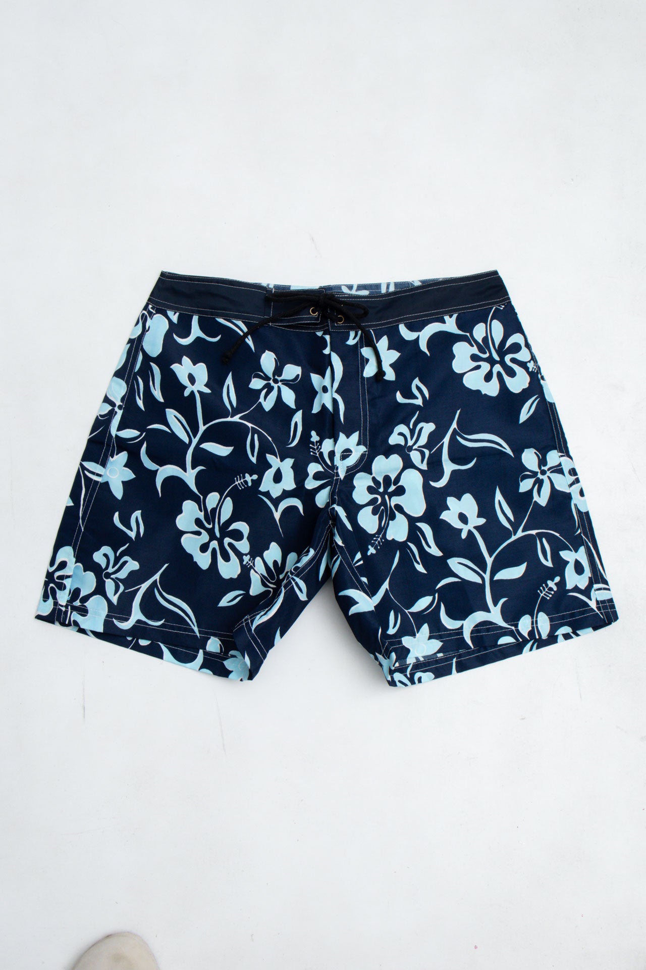 #40 Pi Navy Floral Board Shorts | H20 | Size 10