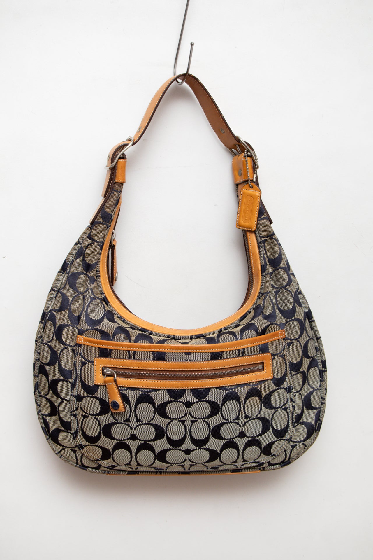 #234 Coach navy monogram bag | c. 165