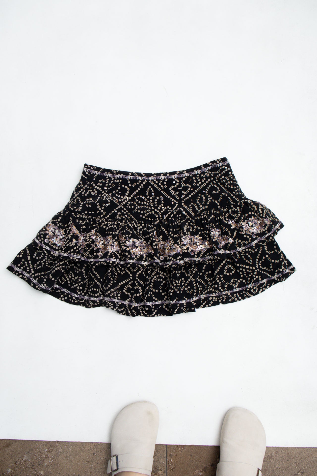 #47 Nine Sequin Skirt | H20 | Size 10