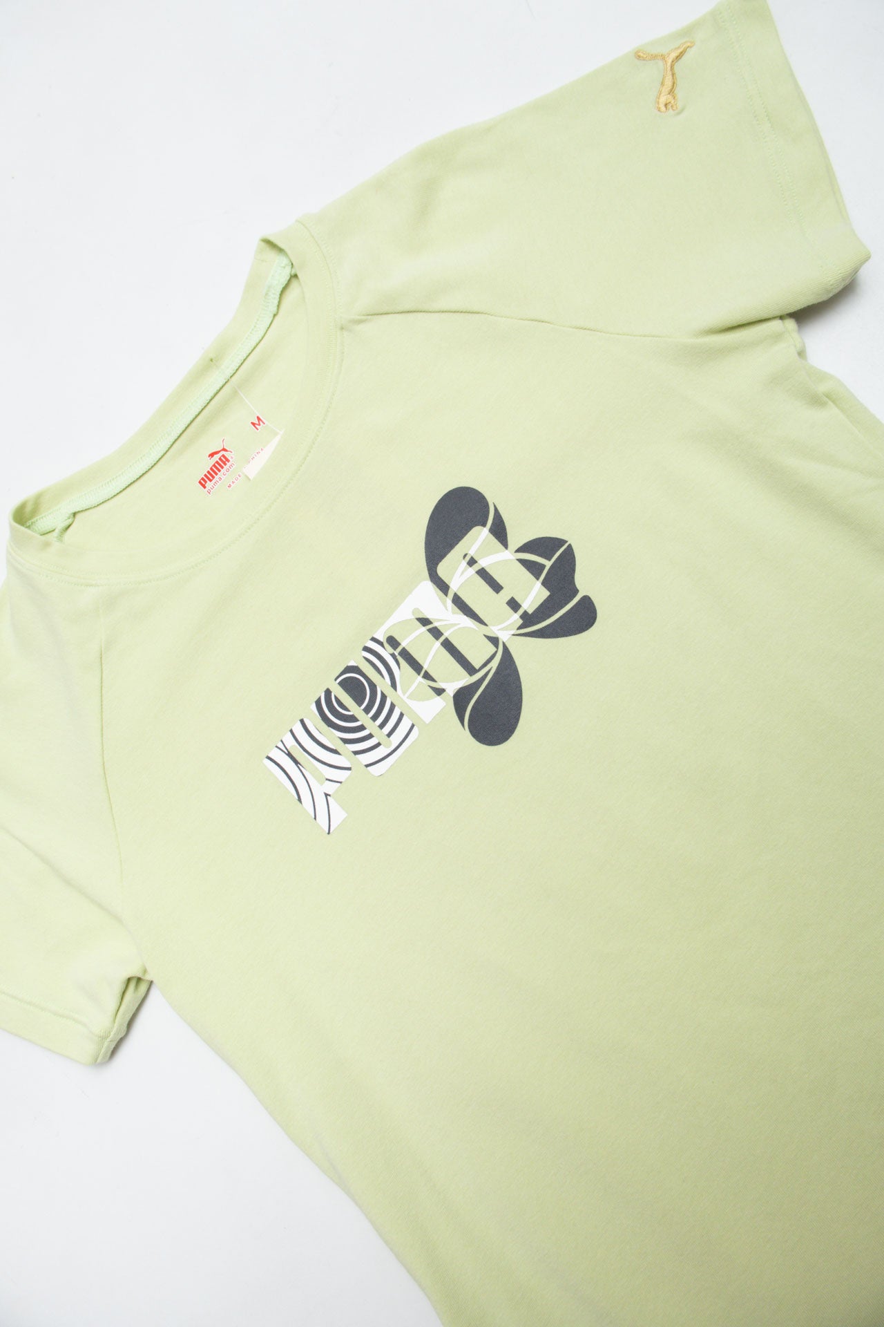 #47 Puma Green Tee | Baby Tees & Gowns | Size 10