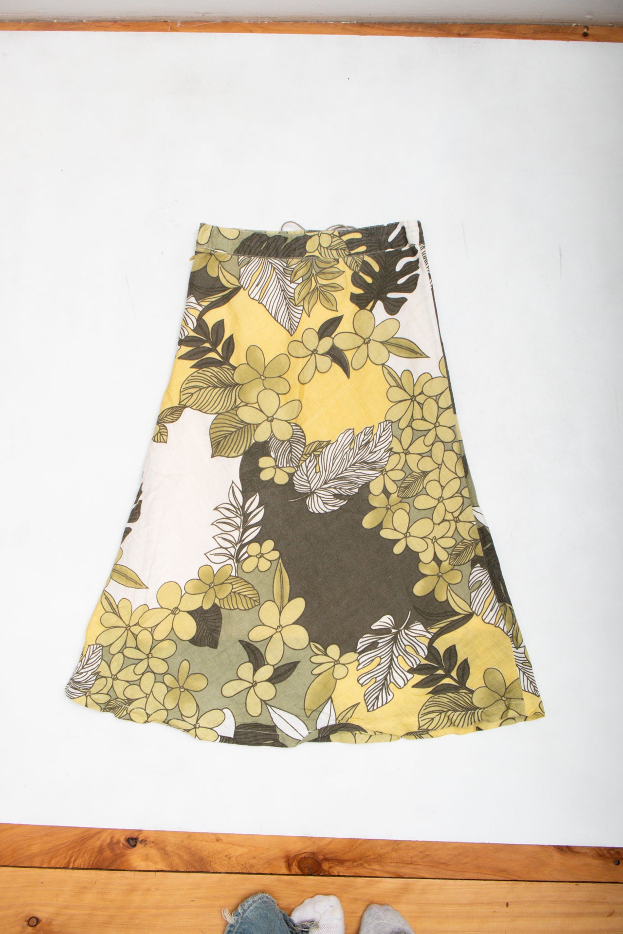 #41 Girl and Miss Floral Skirt | Collection 142 | Size 8