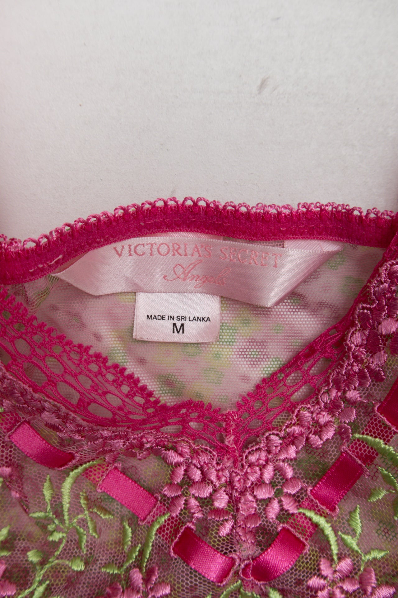 #23 Victoria's Secret Floral mesh lace embroidered cami | Size 10| C. 152