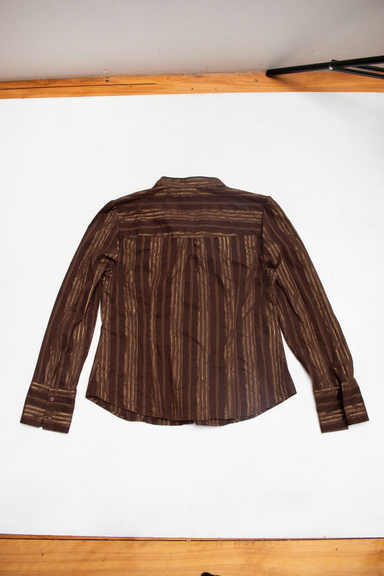 #77 Ana brown\gold metallic pinstripe shirt | c. 158 | size 12