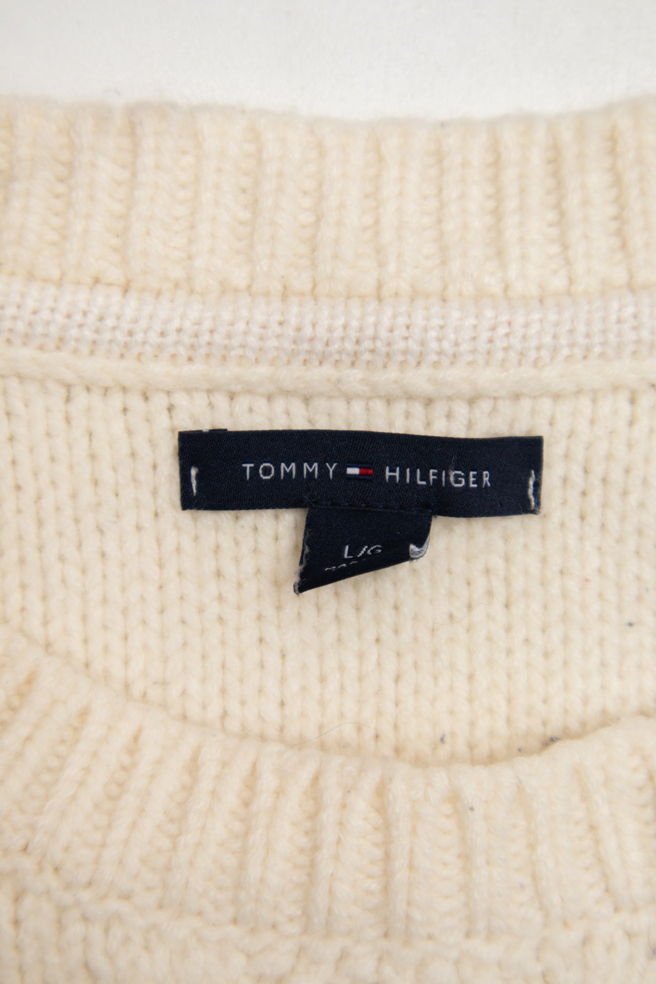 #119 Tommy Hilfiger cream jumper | c. 158 | size 8