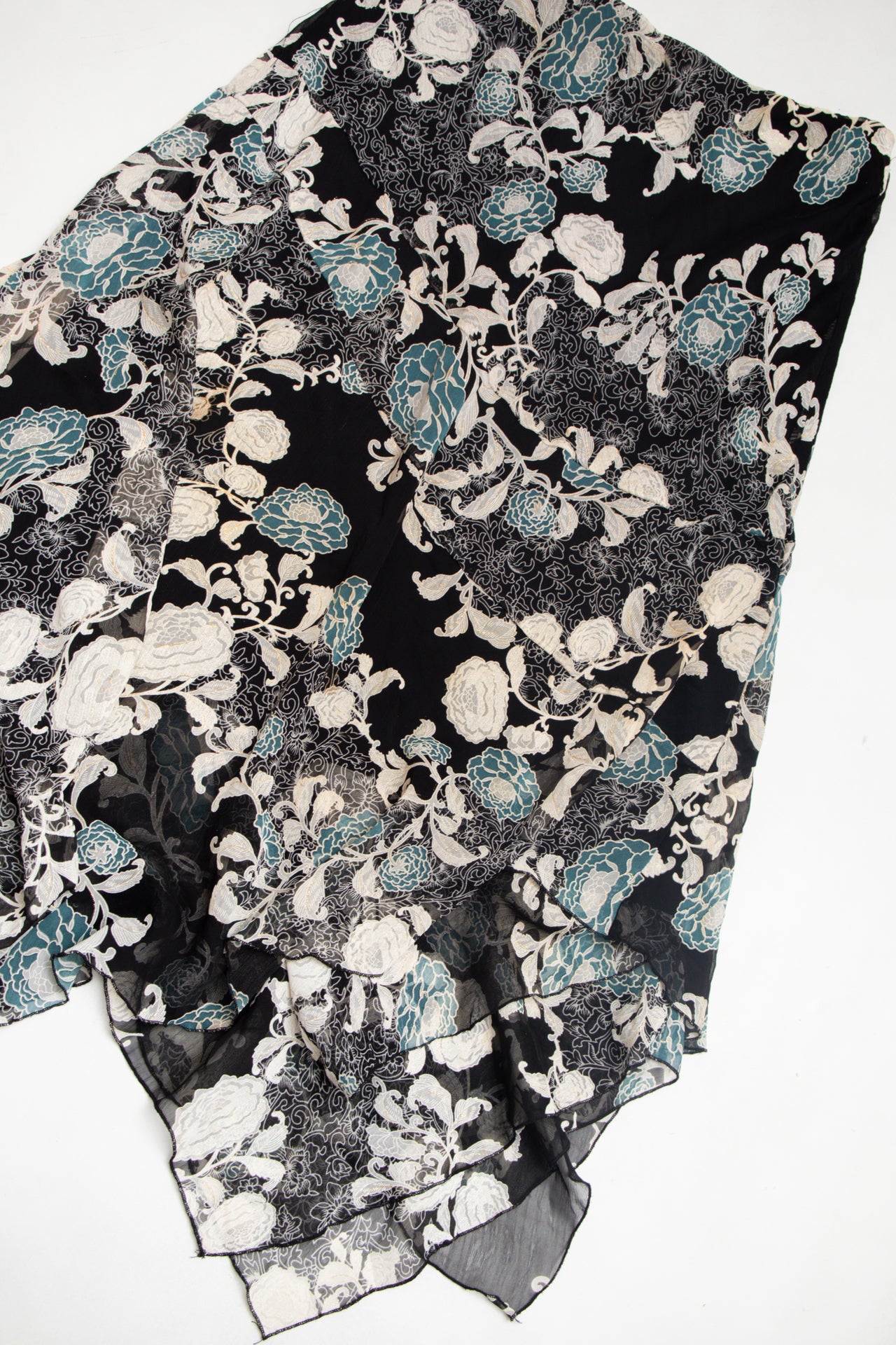 #136 Lunda floral mesh skirt | c. 158 | size 12/14