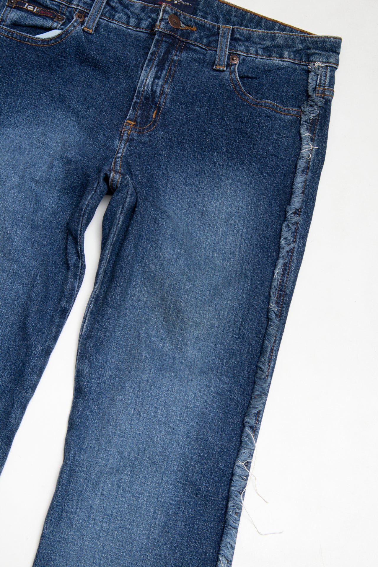 #174 Lei Distressed sides flare jeans | c. 158 | size 8