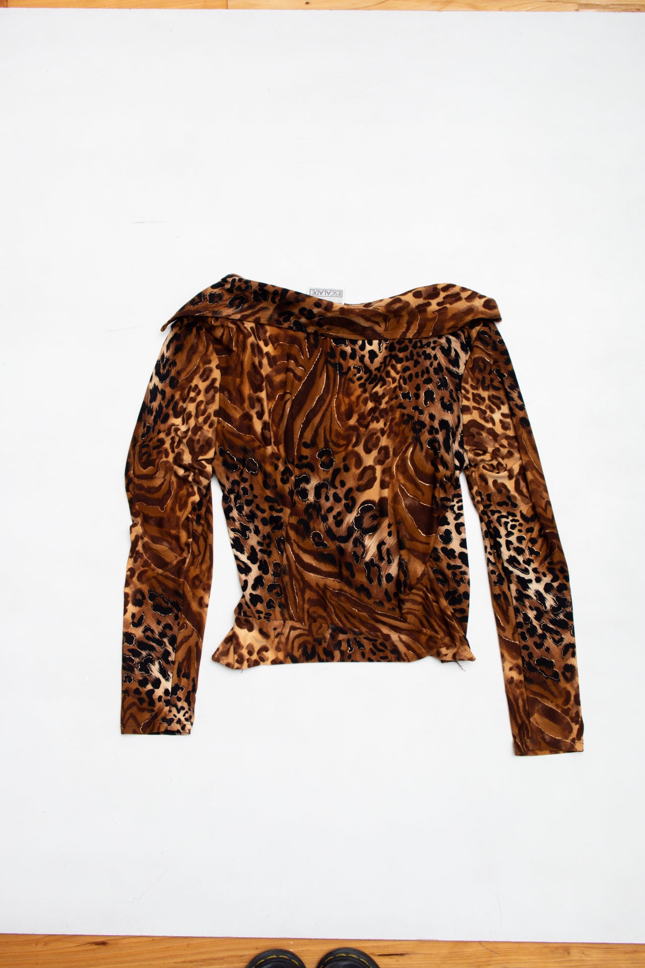 #74 Leopard wrap shirt w buckle | Size 12 | C. 152