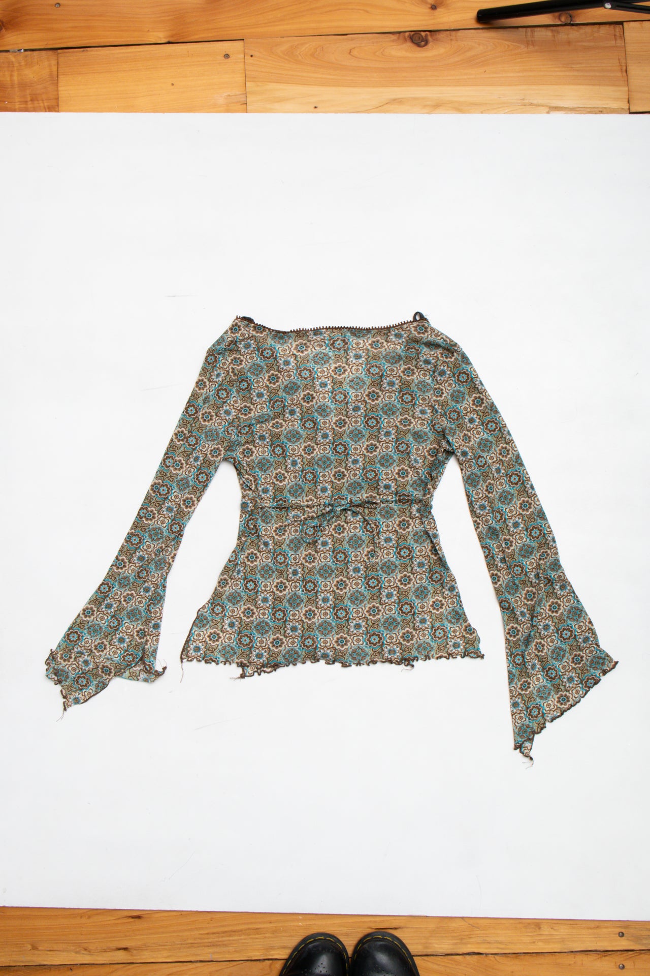 #78 Self Esteem pattern mesh bell sleeve | Size 12 | C. 152