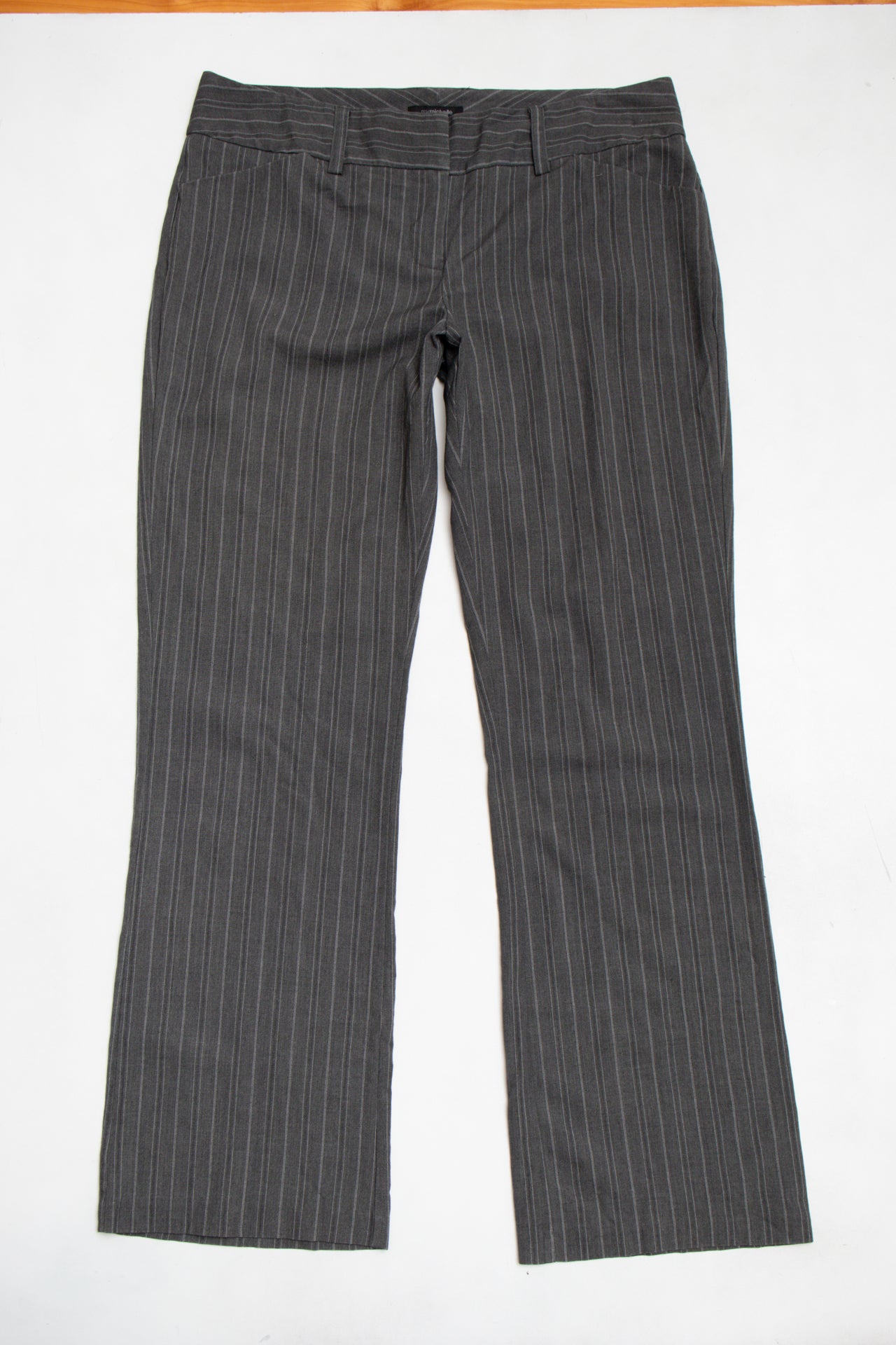 #204 My Michelle grey pinstripe pants | c. 158 | size 12