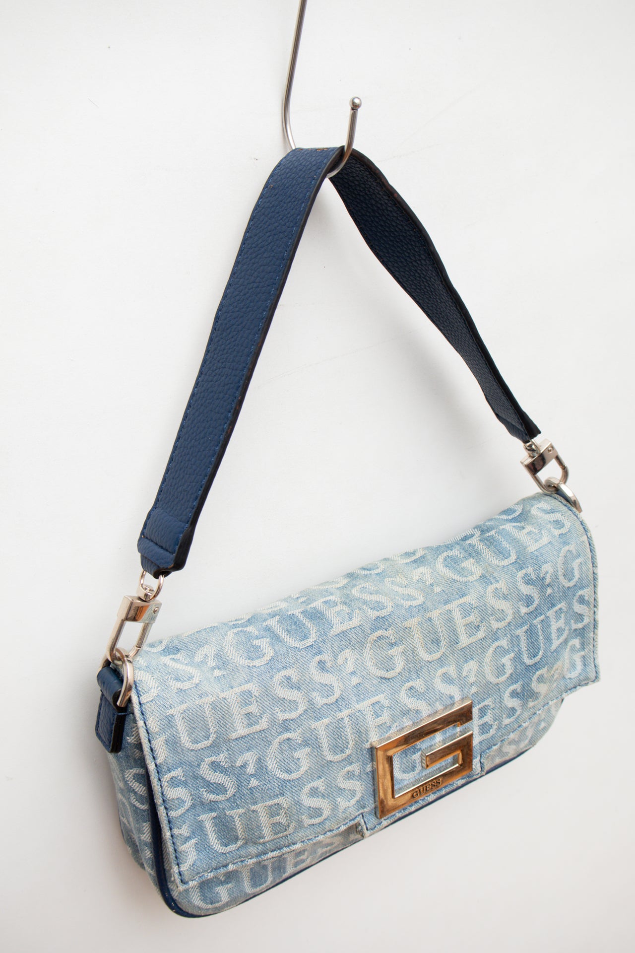 #239 GUESS denim monogram shoulder bag | c. 158