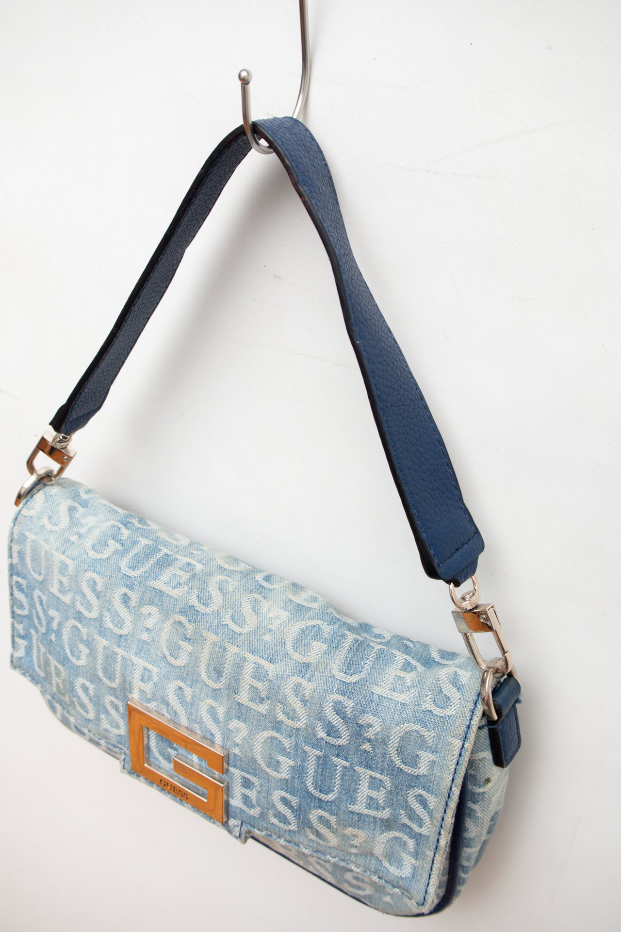 #239 GUESS denim monogram shoulder bag | c. 158