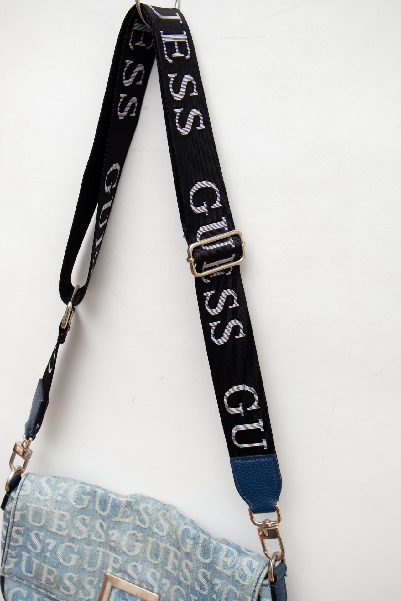 #239 GUESS denim monogram shoulder bag | c. 158