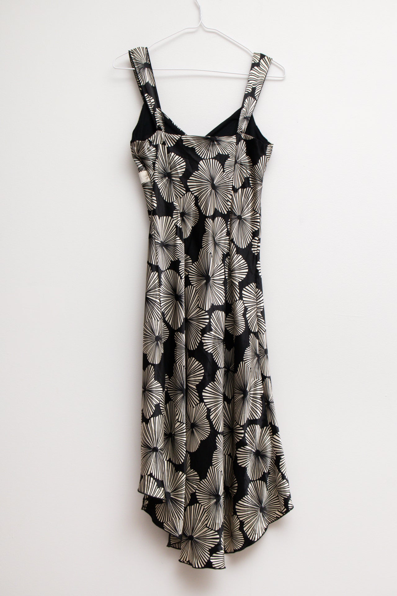 #122 A. Byer flower print satin midi | Size 8 | C. 152