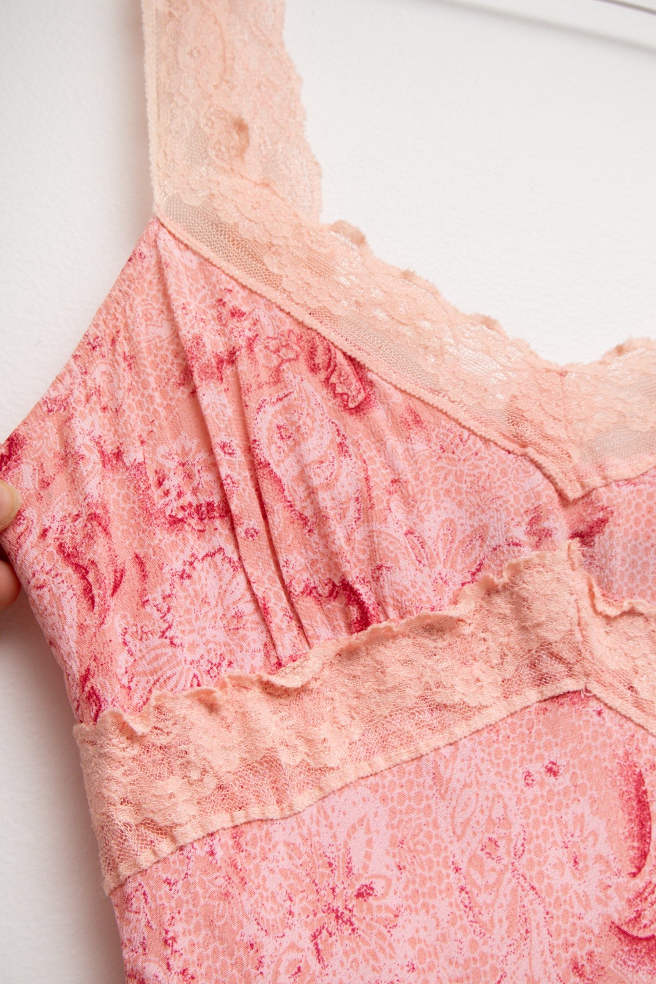 #124 Pink pattern sheer maxi w lace trim | Size 10 | C. 152