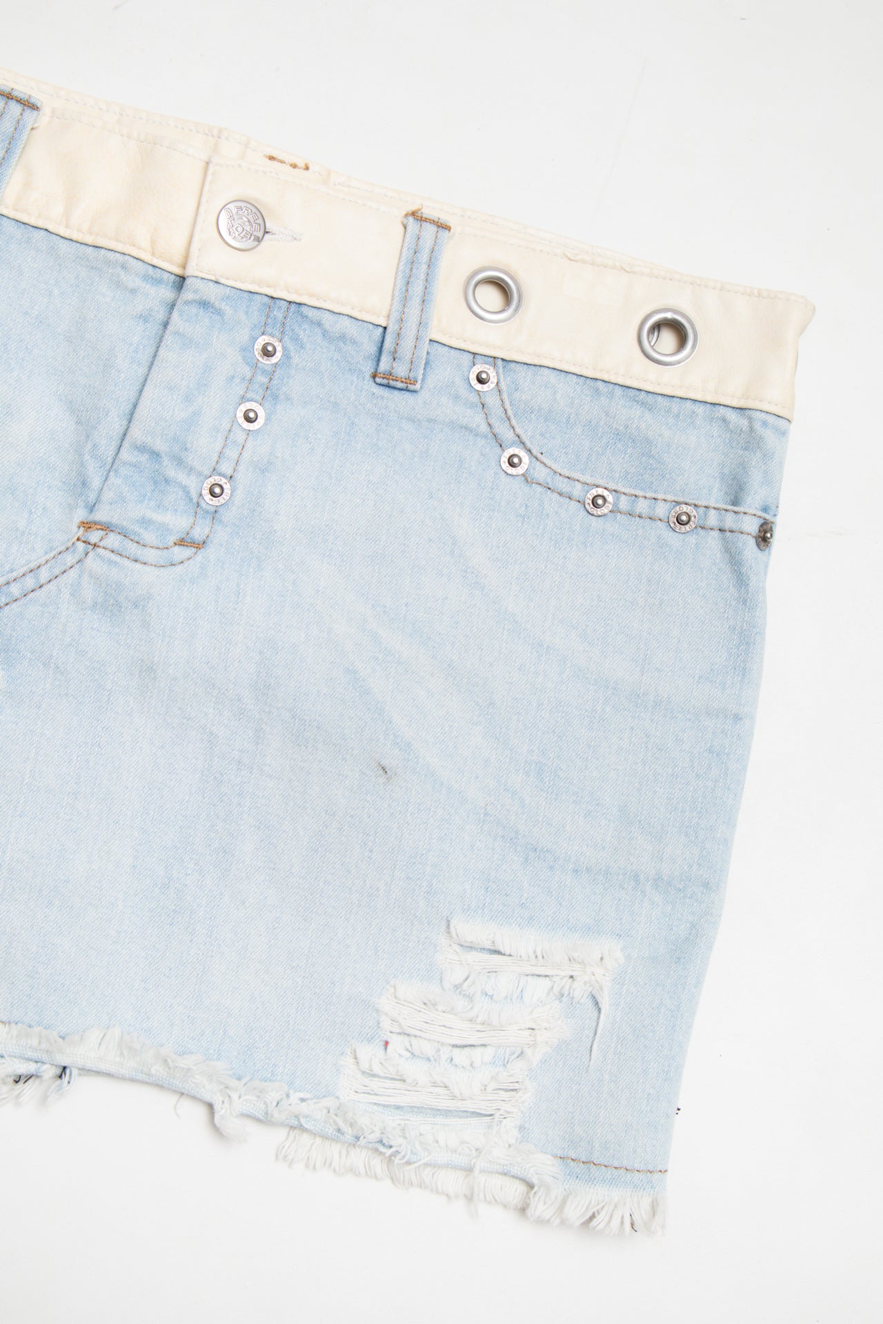 #275 Free Globe semi mini denim skirt | c. 158 | size 8