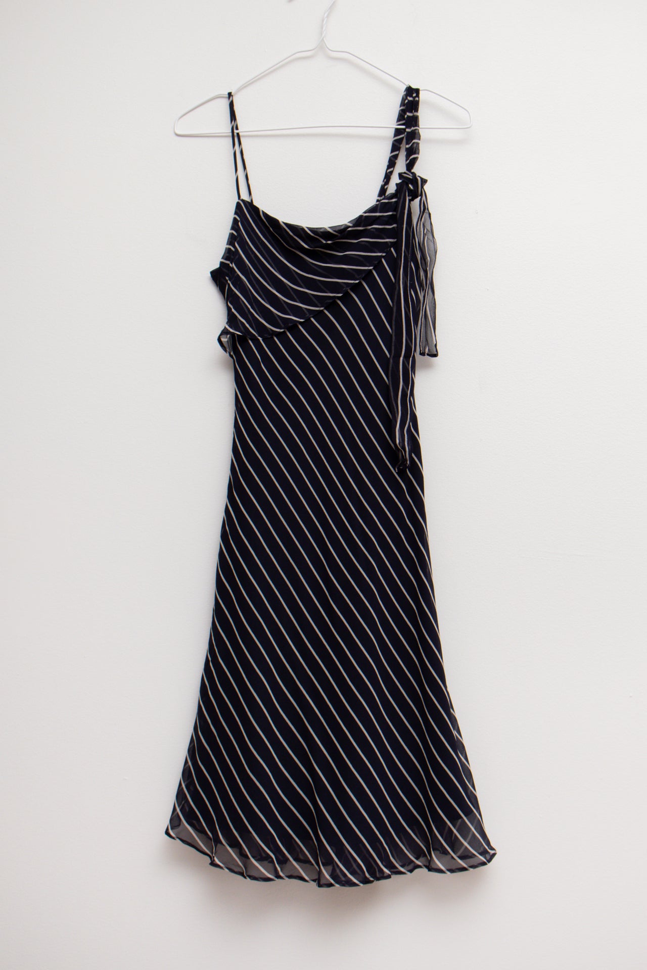 #135 USA Laundry silk sheer midi *Navy | Size 8 | C. 152