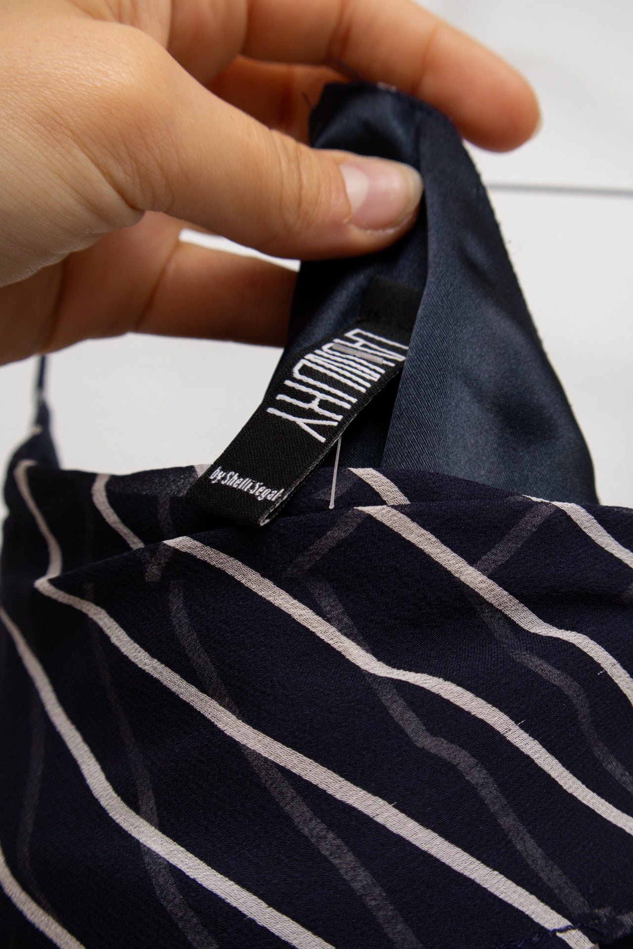 #135 USA Laundry silk sheer midi *Navy | Size 8 | C. 152