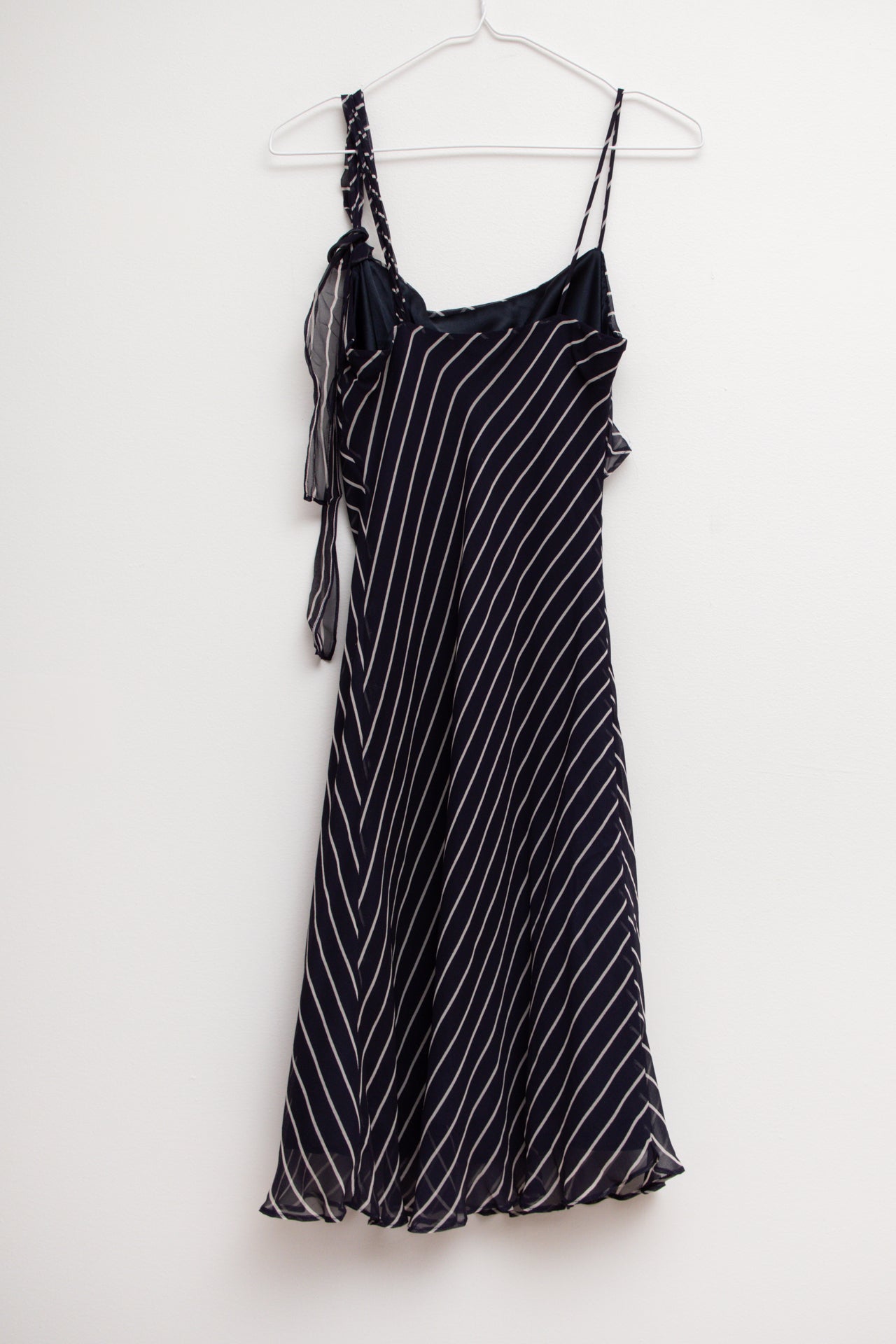 #135 USA Laundry silk sheer midi *Navy | Size 8 | C. 152