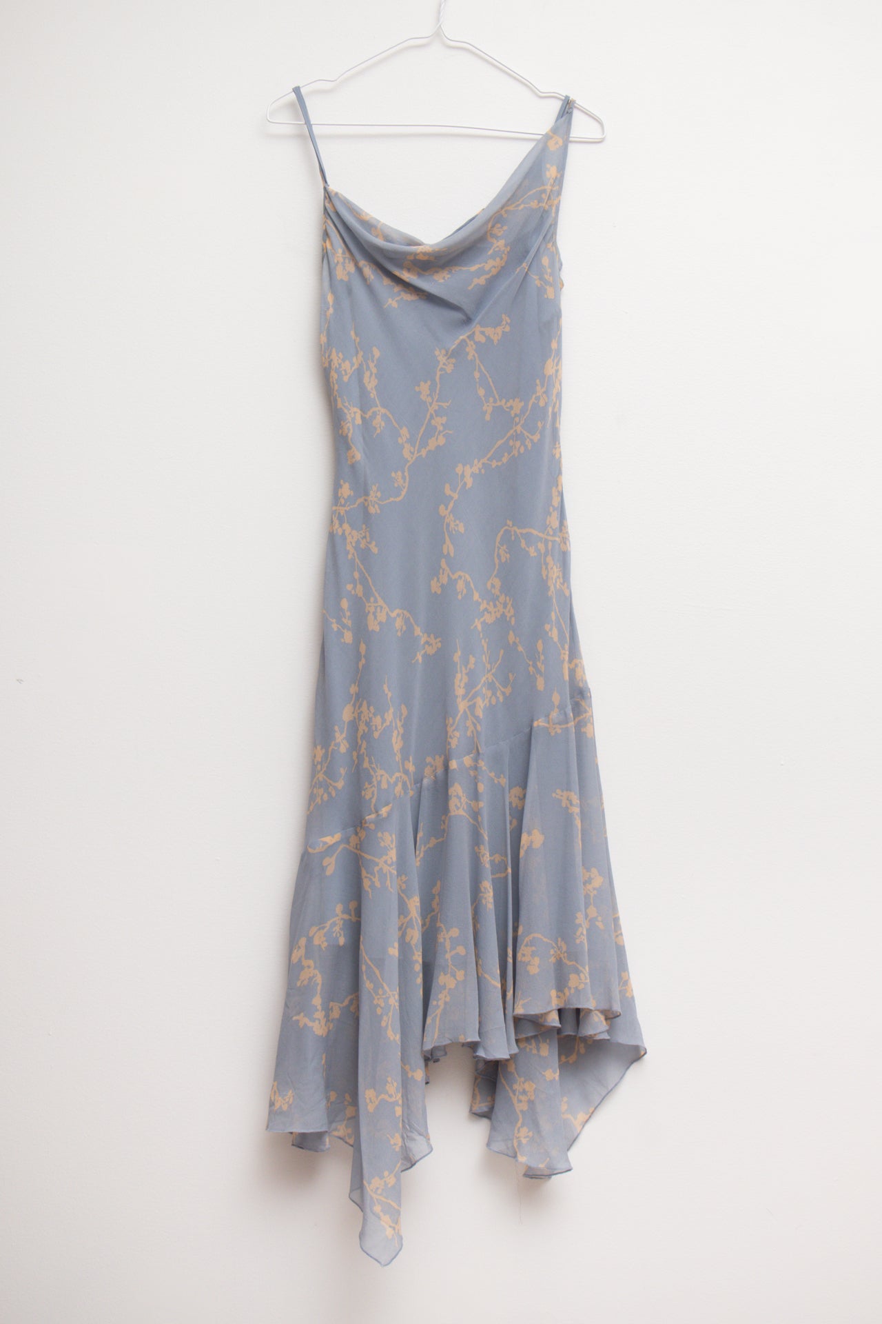#137 BCBG Pale blue pattern sheer lined midi | Size 10 | C. 152