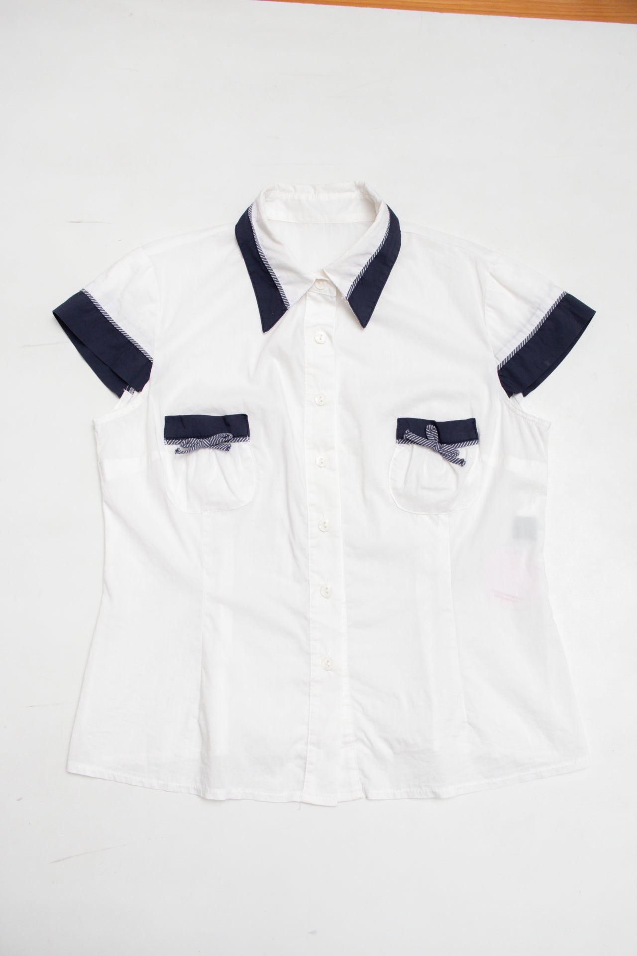#18 Sabbado white/navy button down shirt | c. 159 | size 14