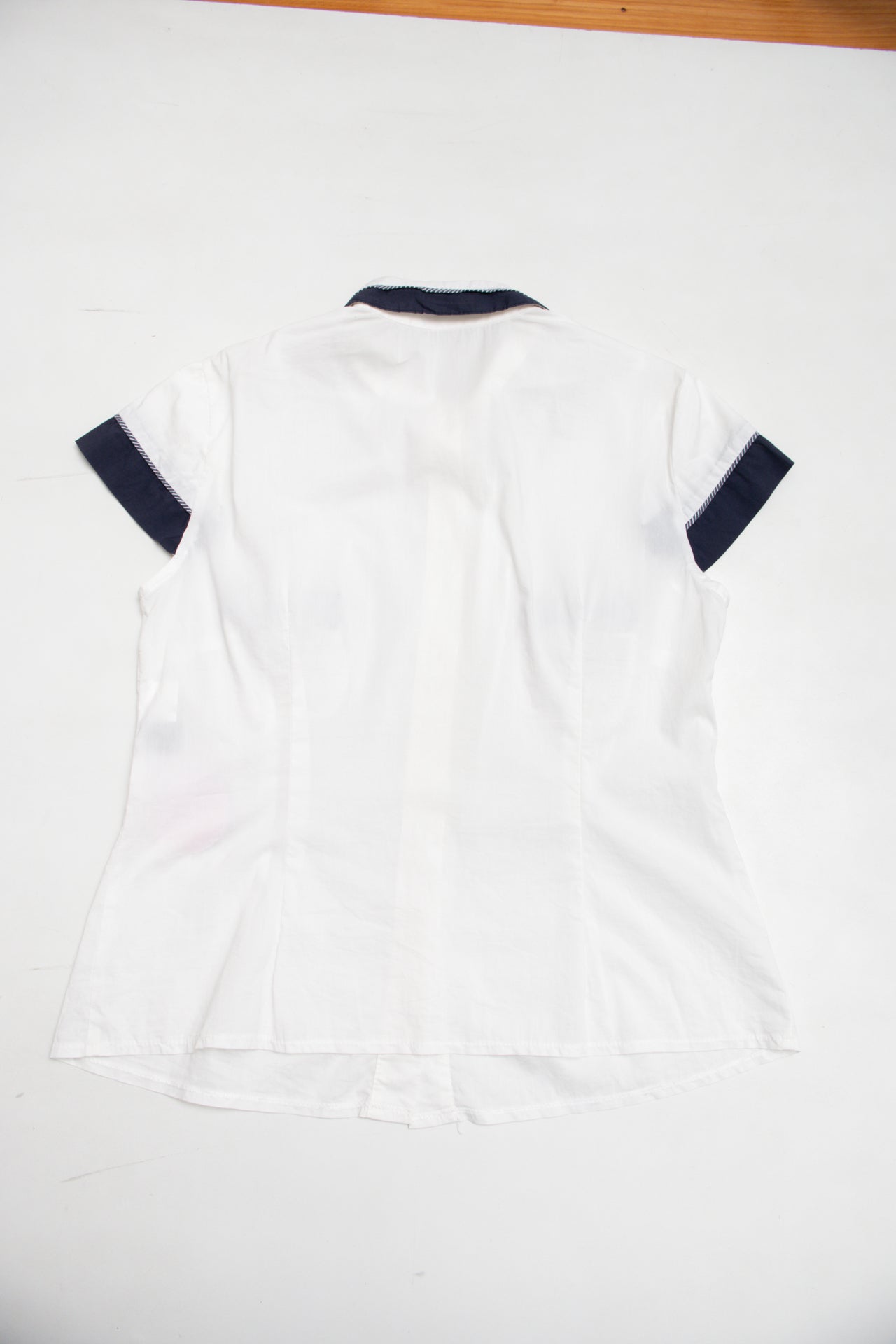 #18 Sabbado white/navy button down shirt | c. 159 | size 14