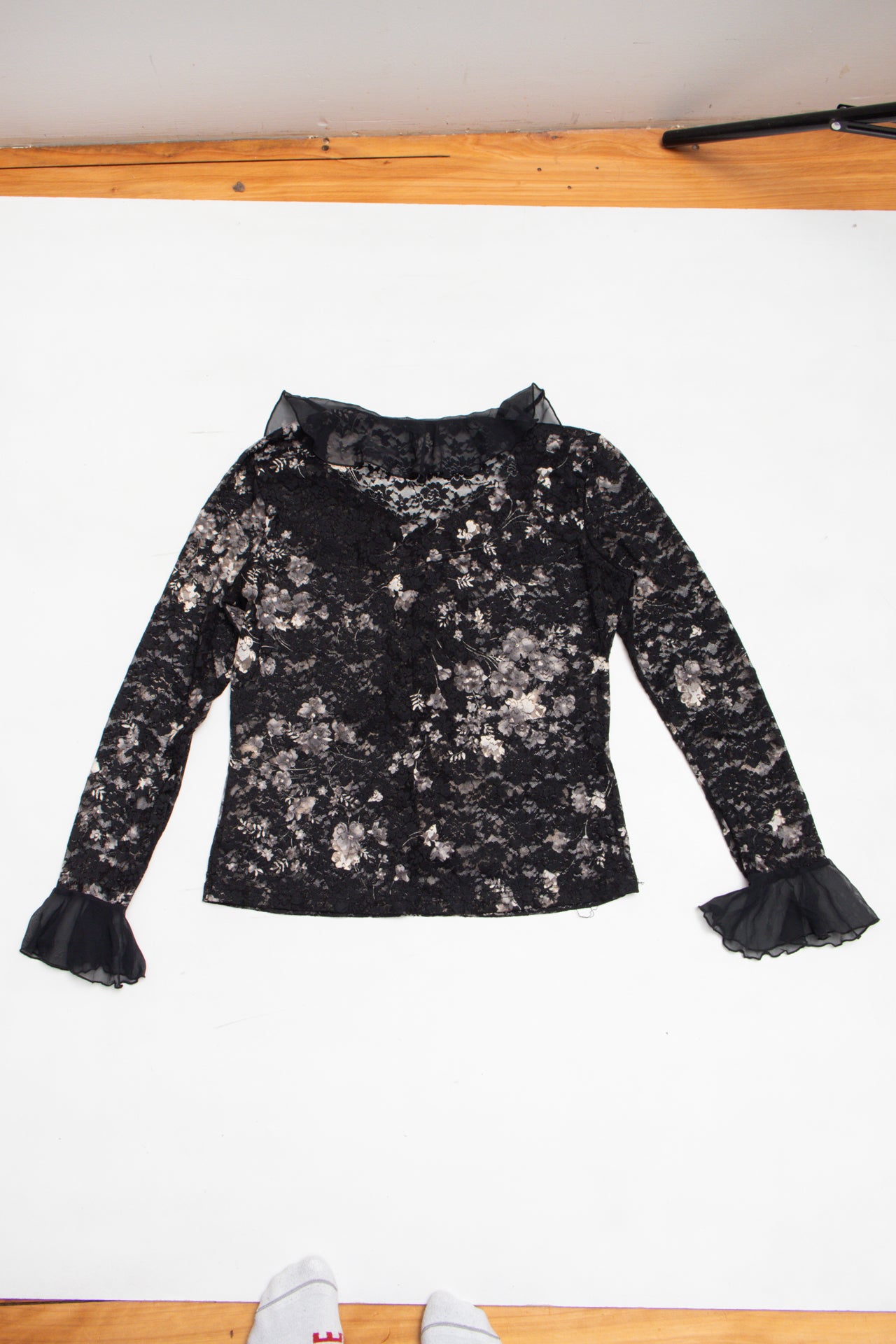 #35 Donna sheer floral lace top | c. 159 | size 14