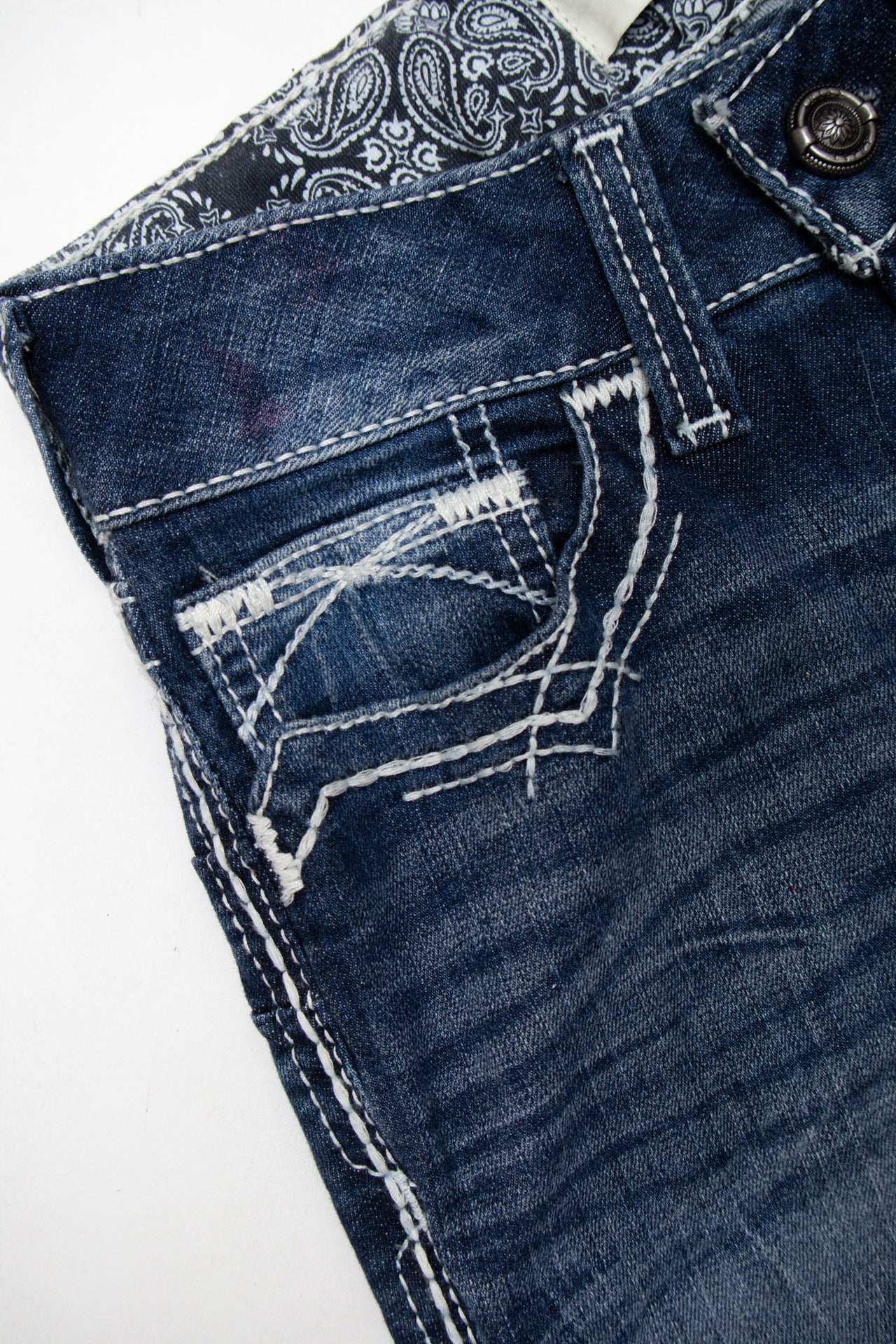 #170 Ariat low-rise contrast stitch bootcut jeans | Size 6 | C. 152