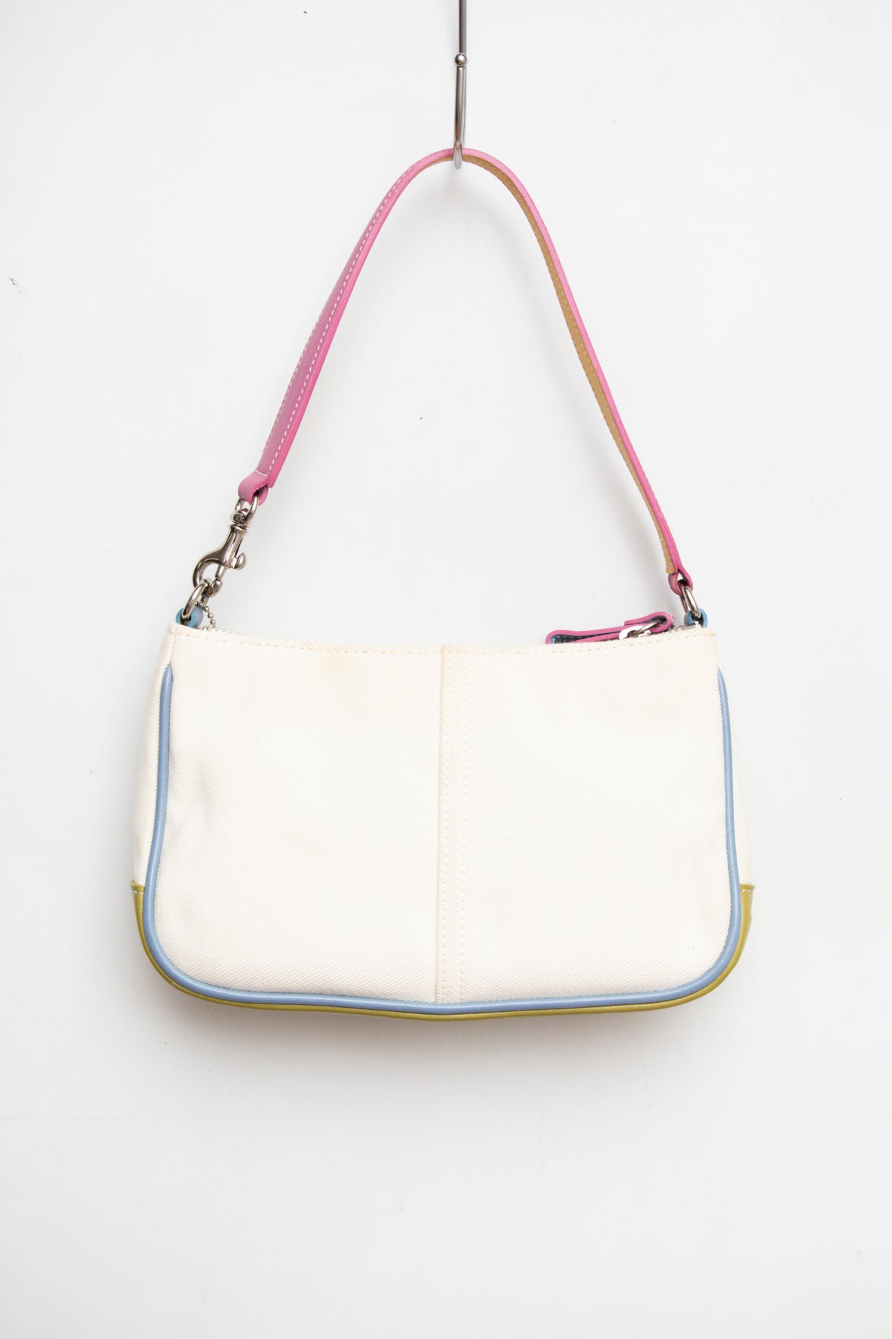 #208 *Rare* Coach Canvas leather flower demi | C. 152