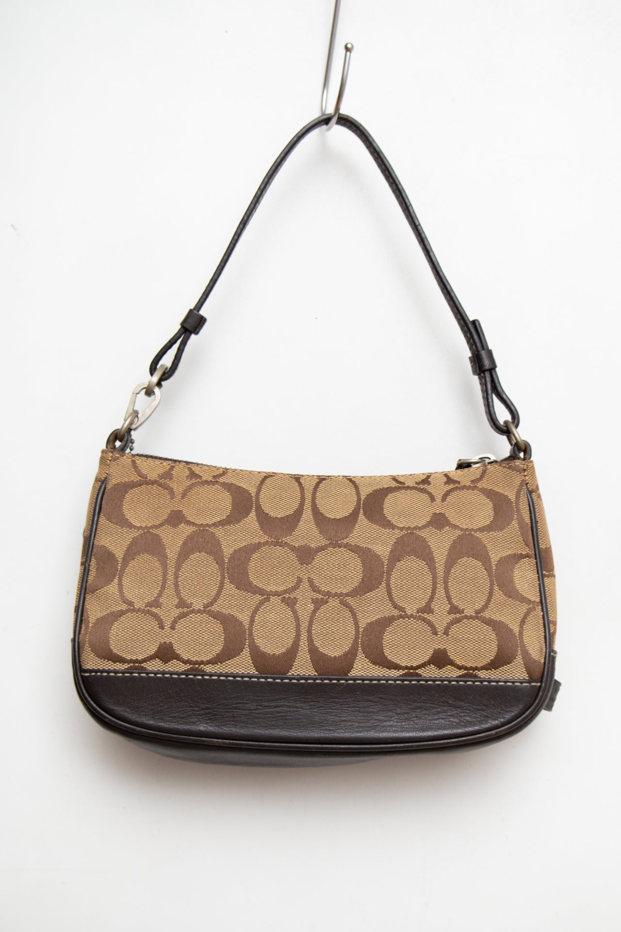 #209 Classic coach denim dark brown | C. 152