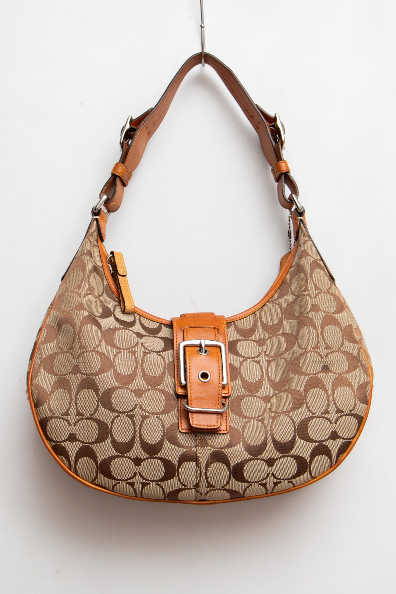 #211 Coach buckle tan hobo bag | C. 152
