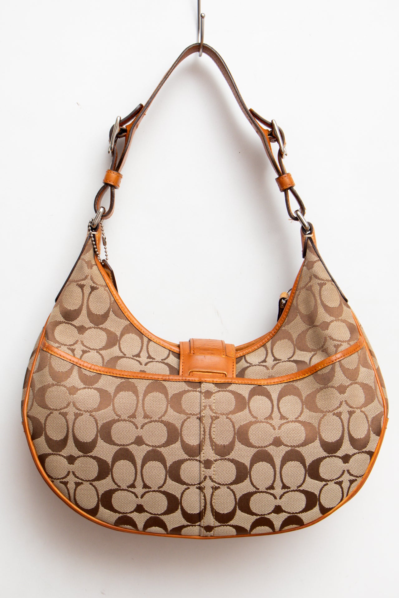 #211 Coach buckle tan hobo bag | C. 152