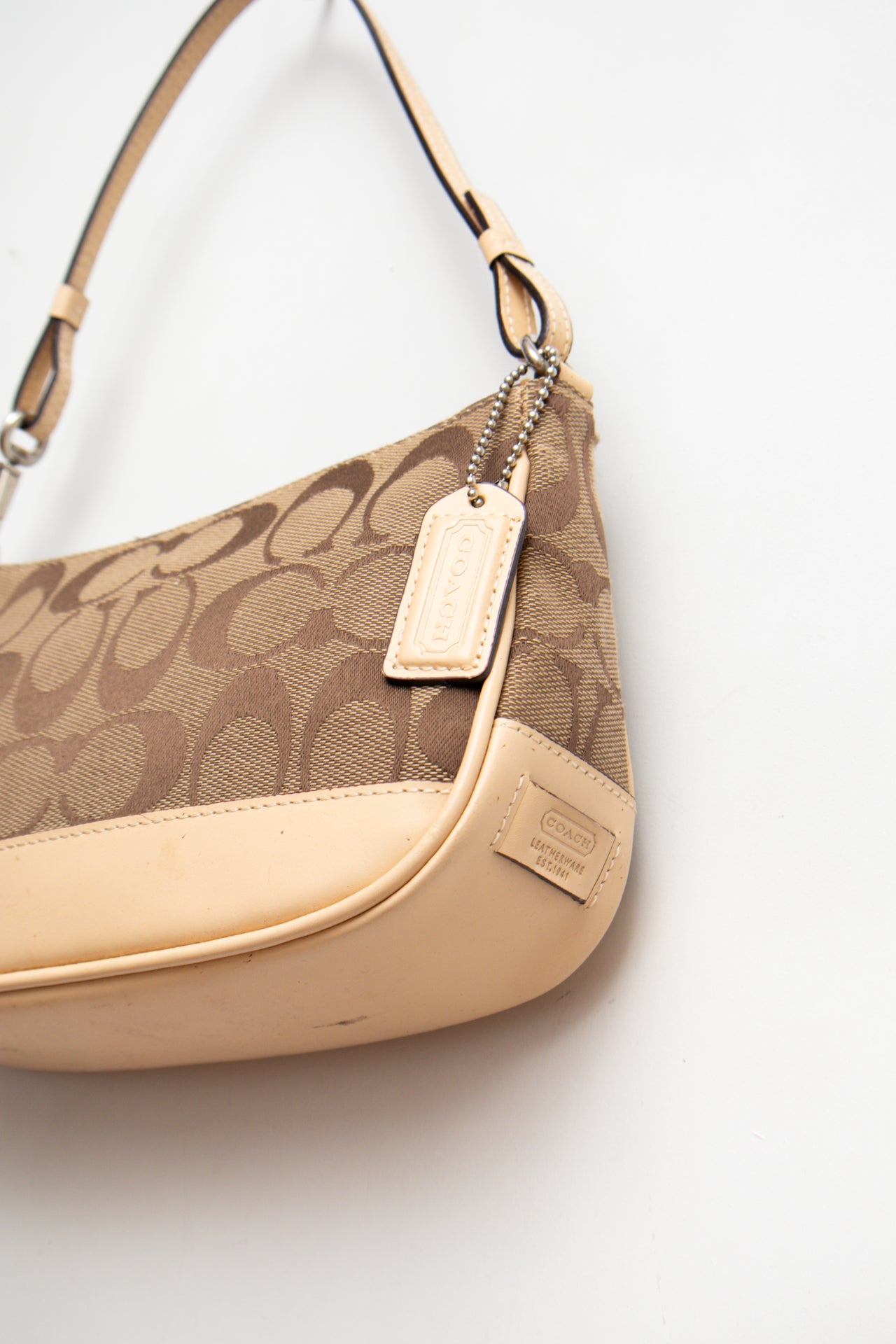 #205 Classic Coach demi bag | C. 152