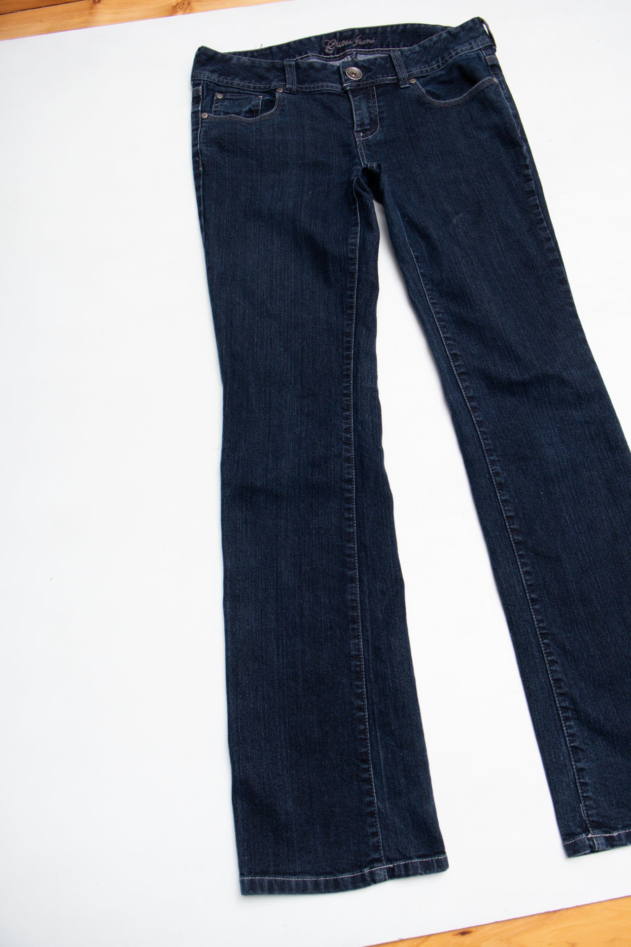 #172 Y2K Guess low-rise bootcut jeans | Size 10/12 | C. 152