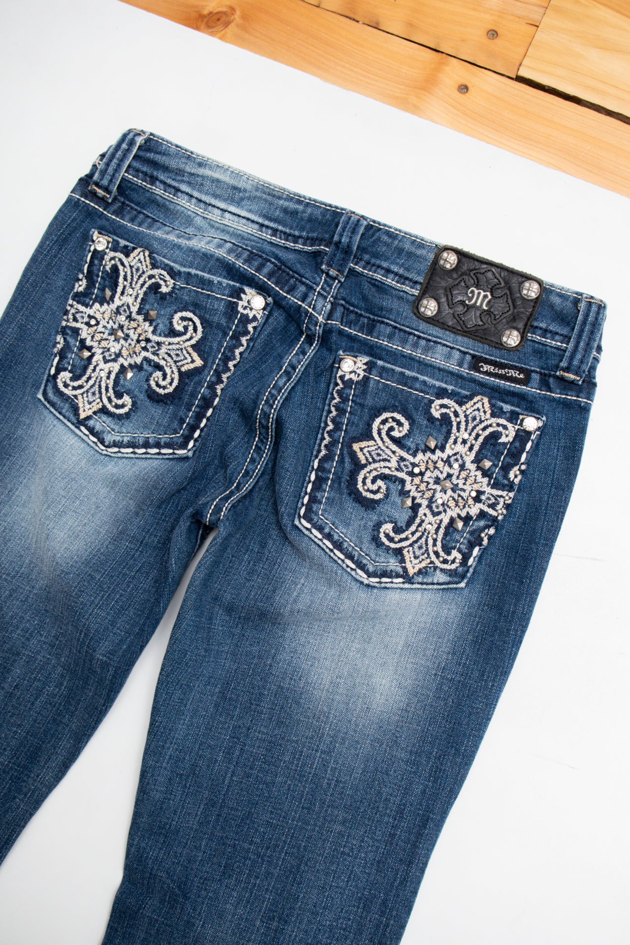 #175 Y2K Miss Me embellished boot-cut jeans | Size 10 | C. 152
