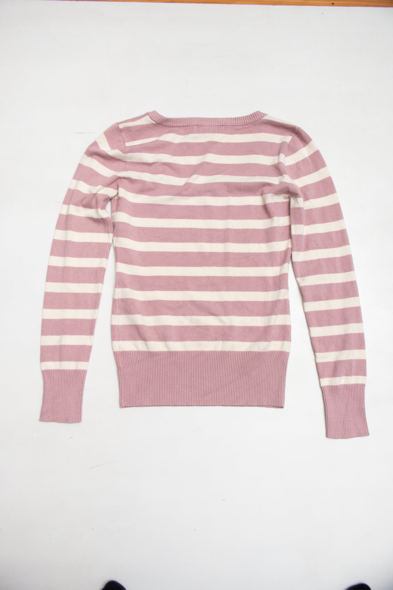 #112 Sequinned Guess Jumper | c. 159 | size 10