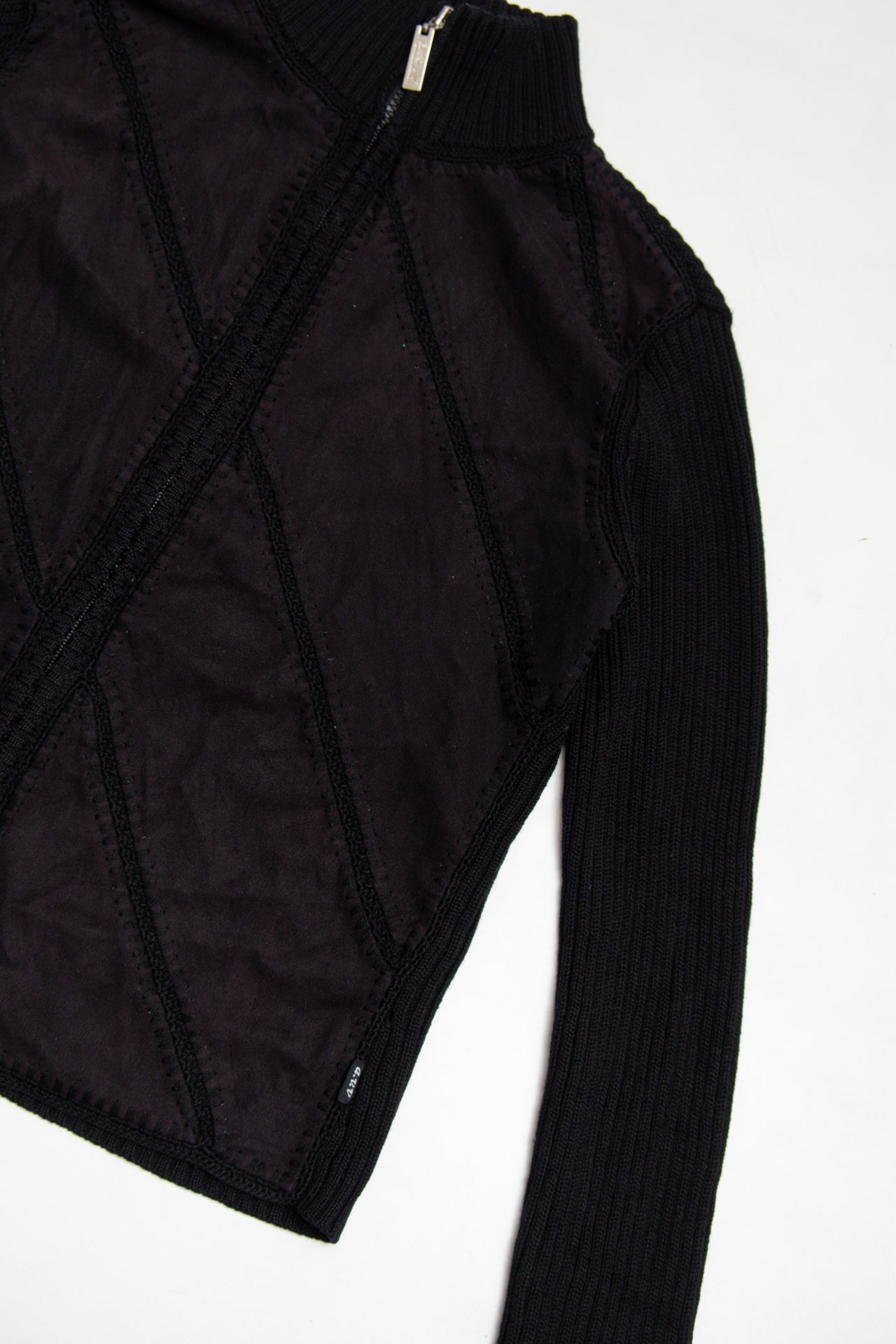 #120 a.v.v zip up jersey | c. 159 | size 8