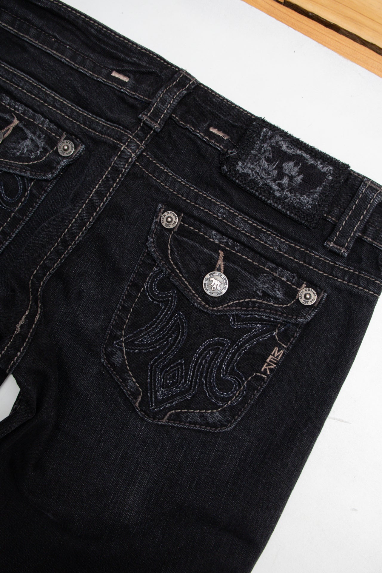 #185 Y2K black embroidered western boot-cut jeans | Size 12 | C. 152