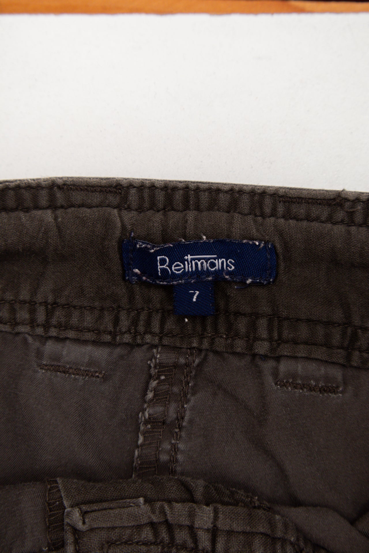 #135 Reitmans khaki cargo pants | c. 159 | size 8