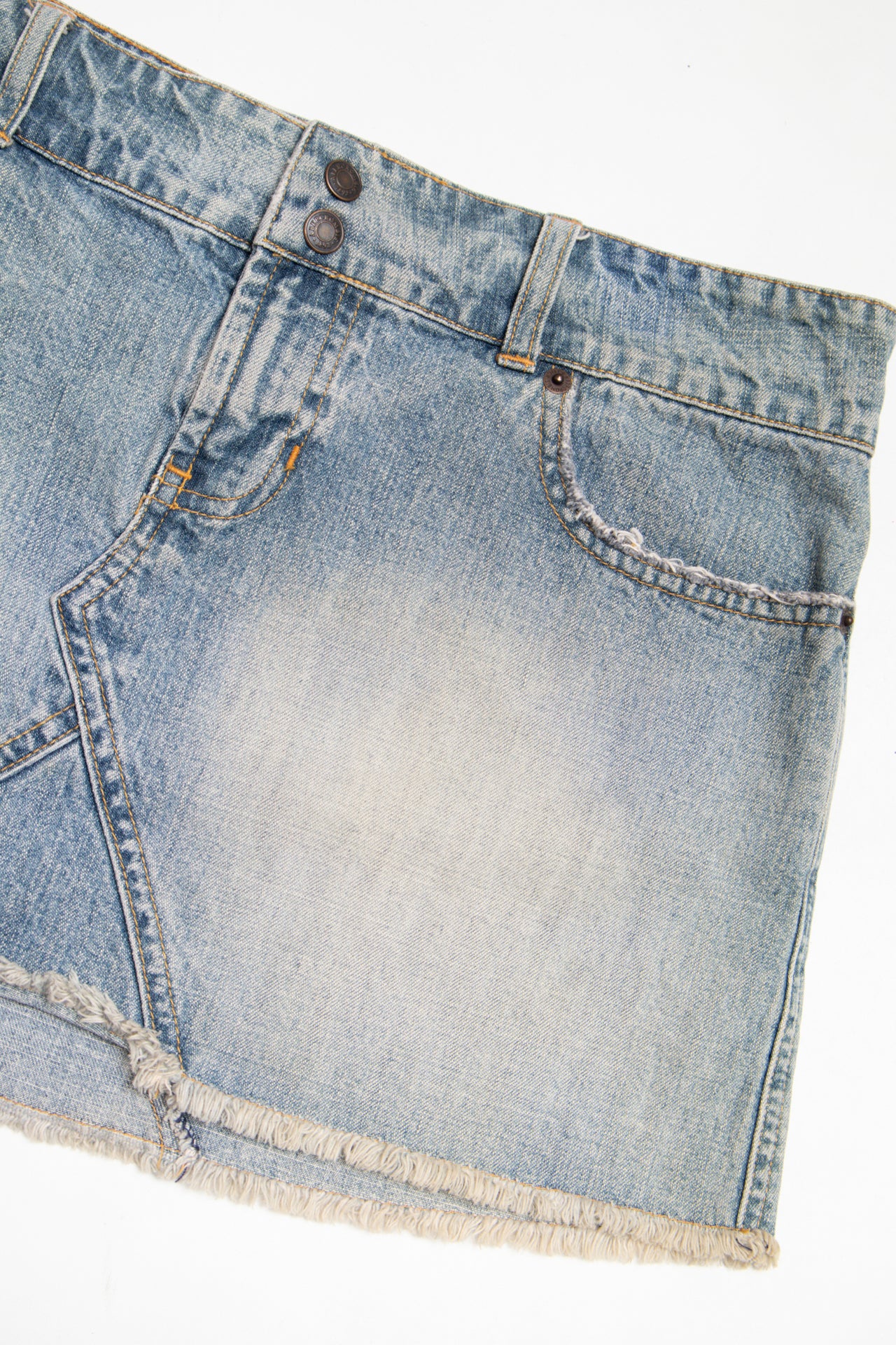 #209 Abercrombie & Fitch light wash denim skirt | c. 159 | size 8