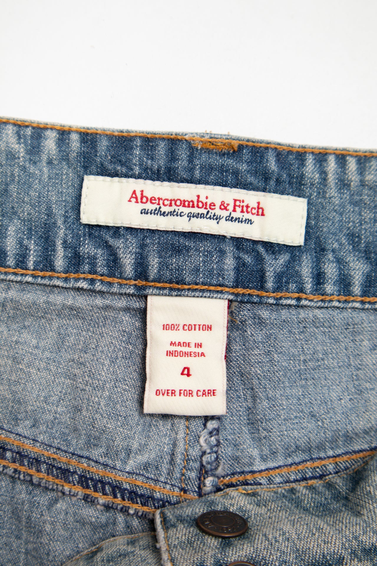 #209 Abercrombie & Fitch light wash denim skirt | c. 159 | size 8