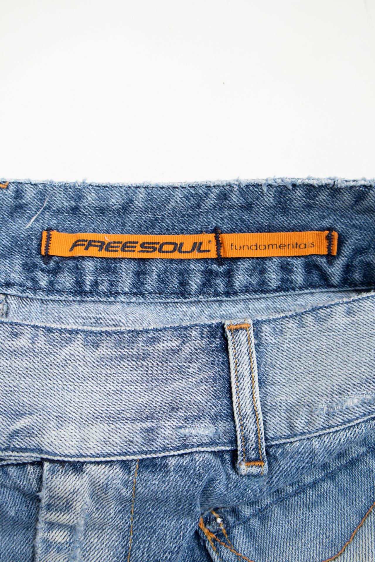 #211 Free Soul light-wash mini skirt | c. 159 | size 8