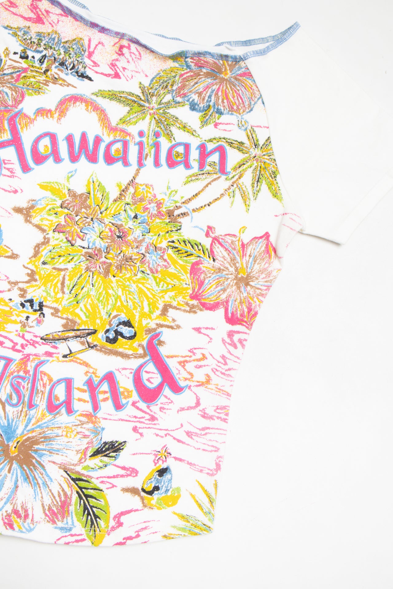 #236 Hawaiian glitter graphic tee | c. 159 | size 8