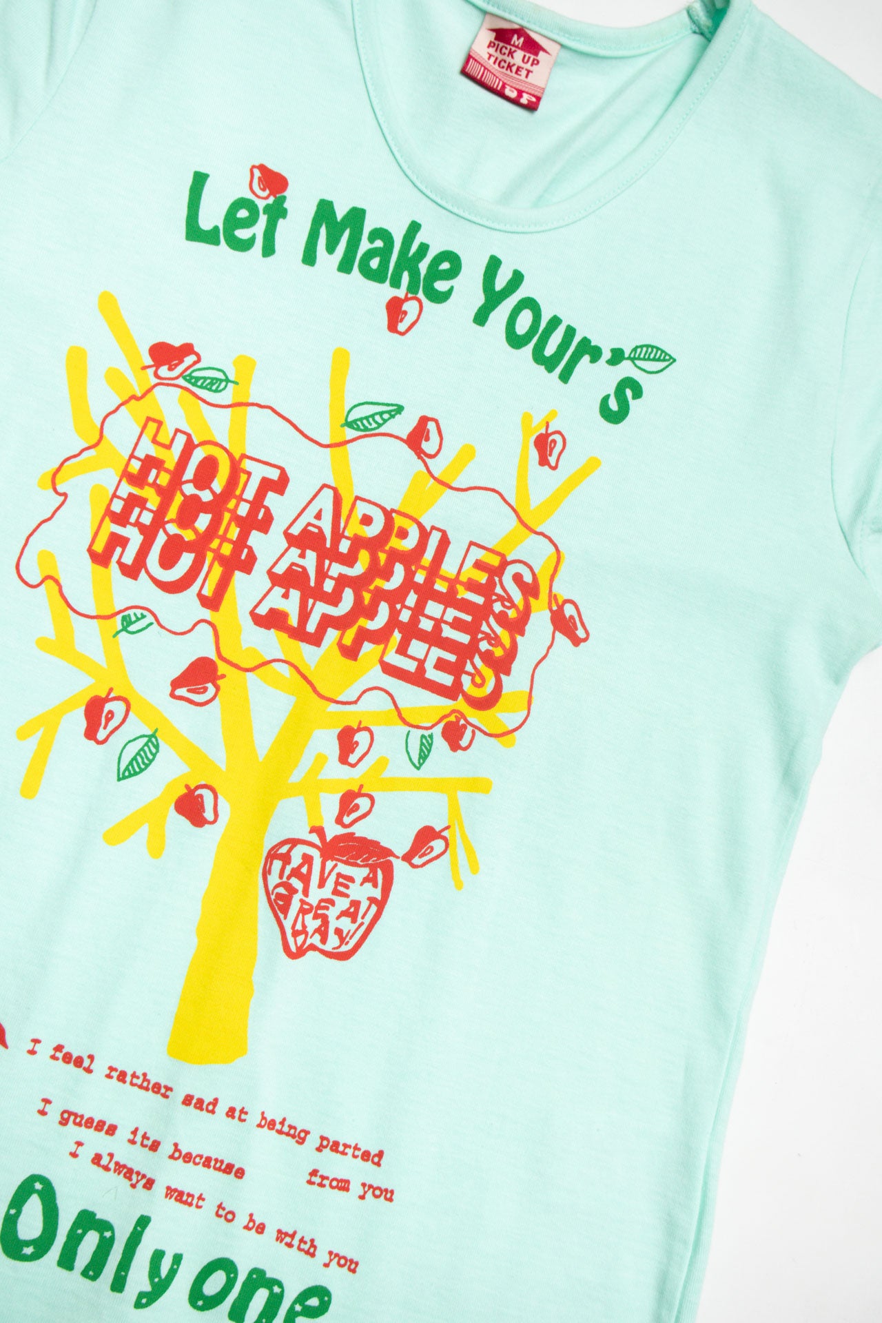 #68 Hot Apples tee | c. 153 | size 10/12